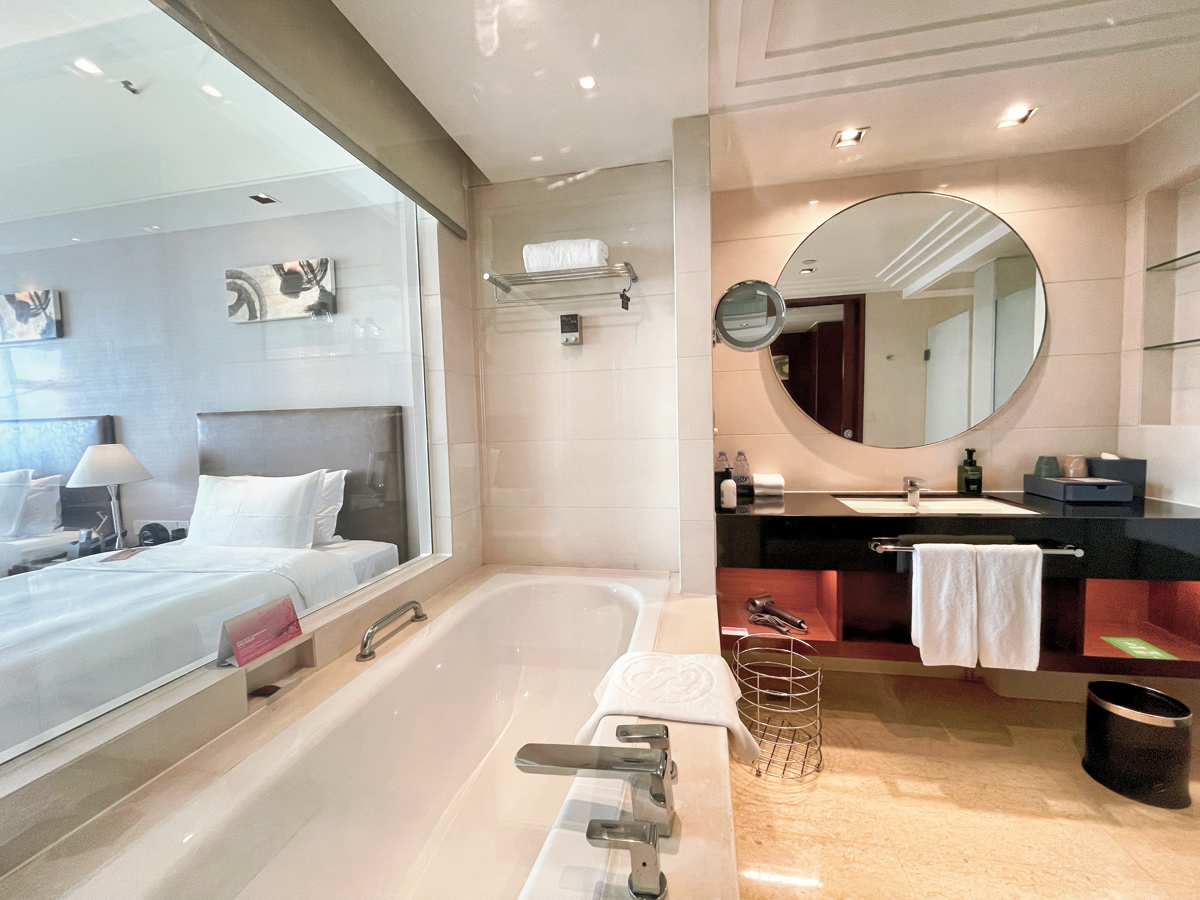 Twin Executive Sea View