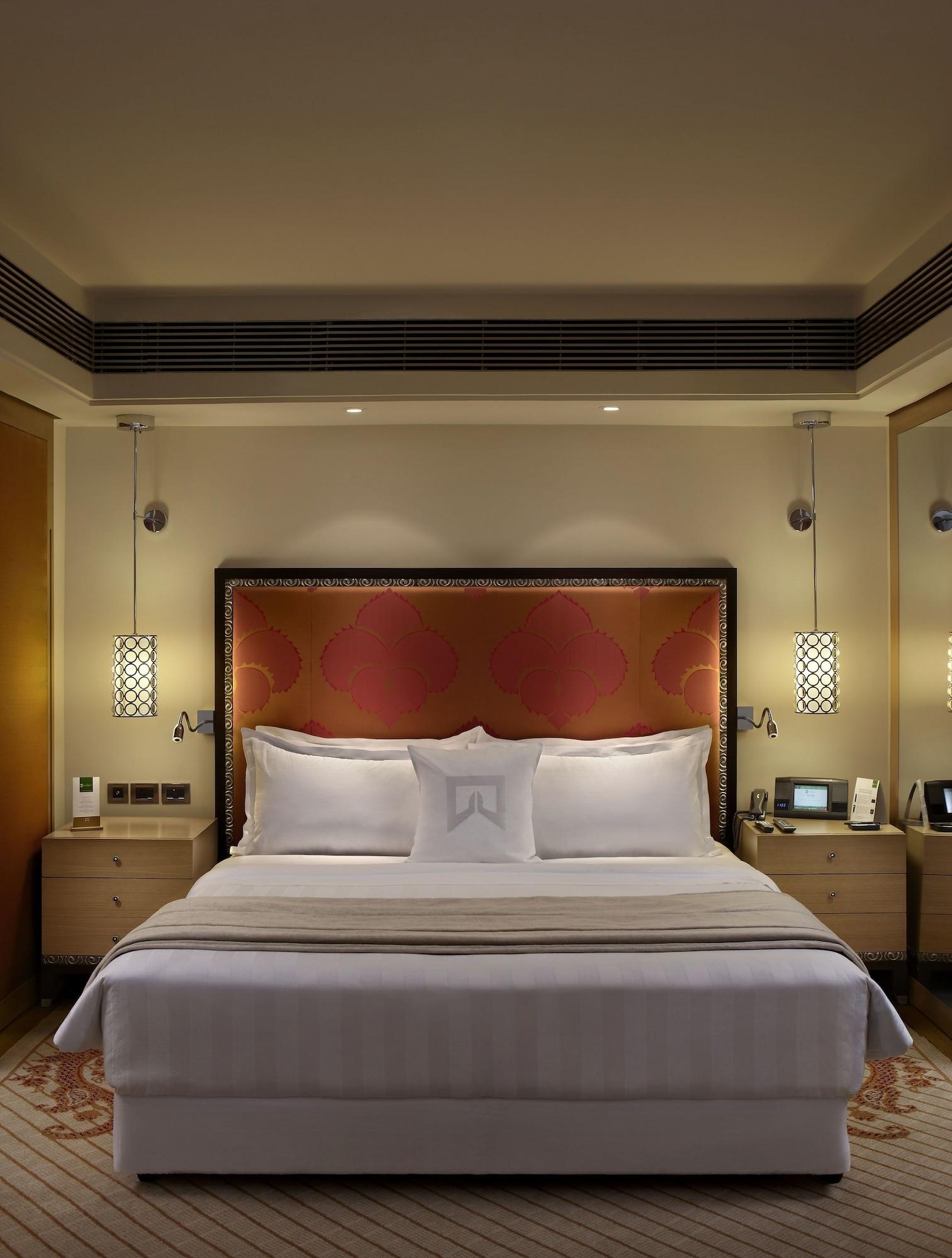Double Queen Size Bed