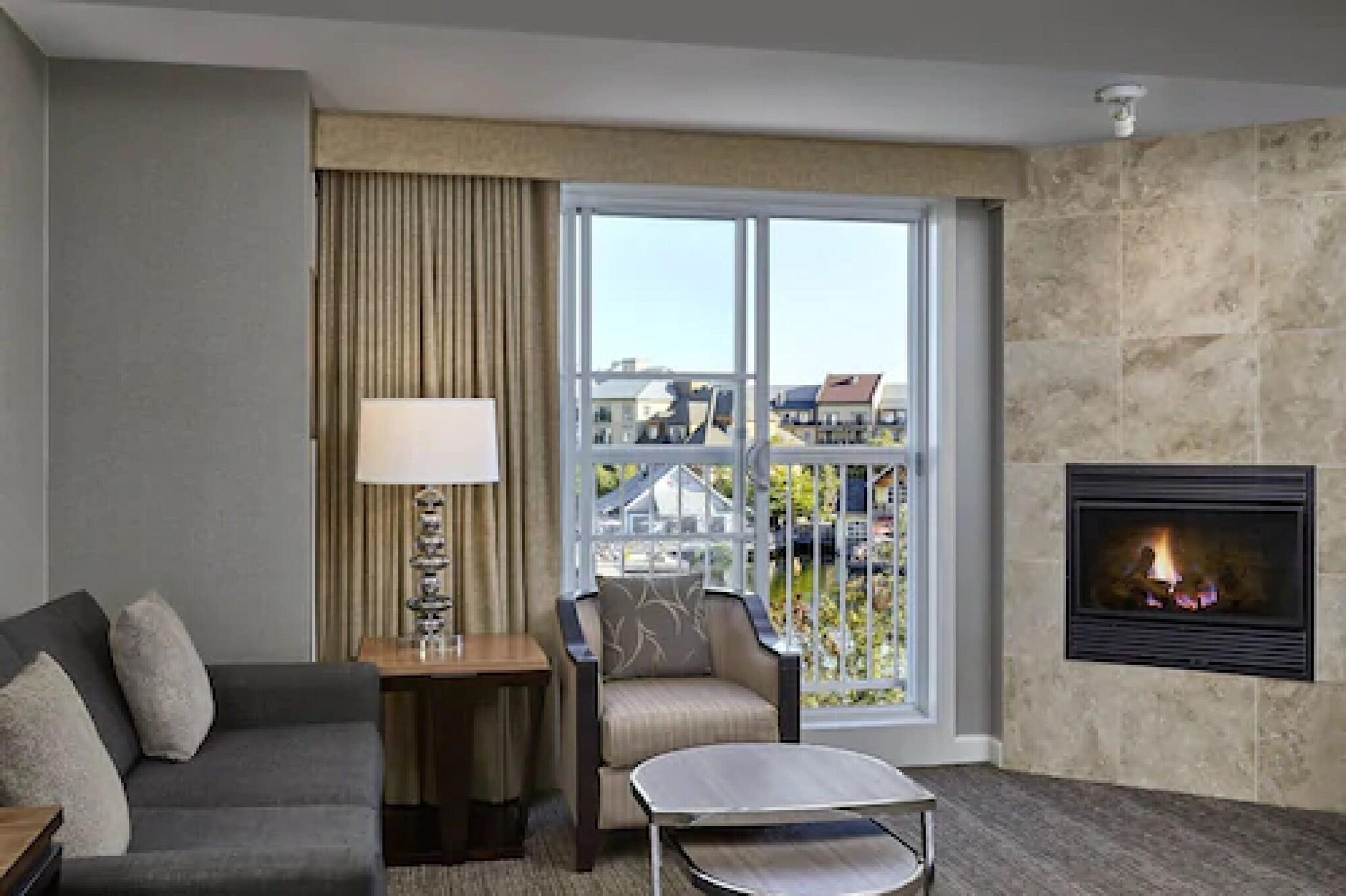 Suite Queen Size Bed