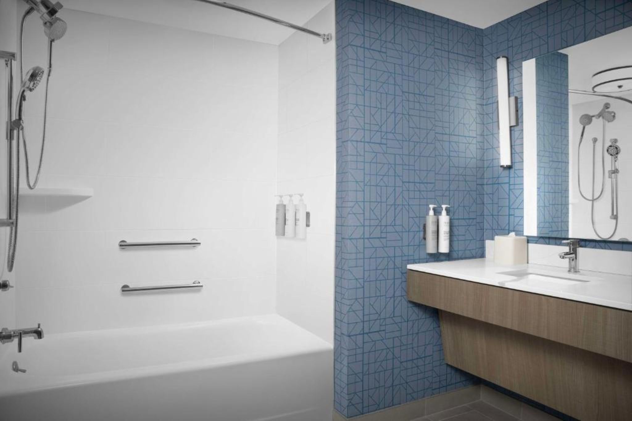 Suite Two Queen Beds Non Smoking