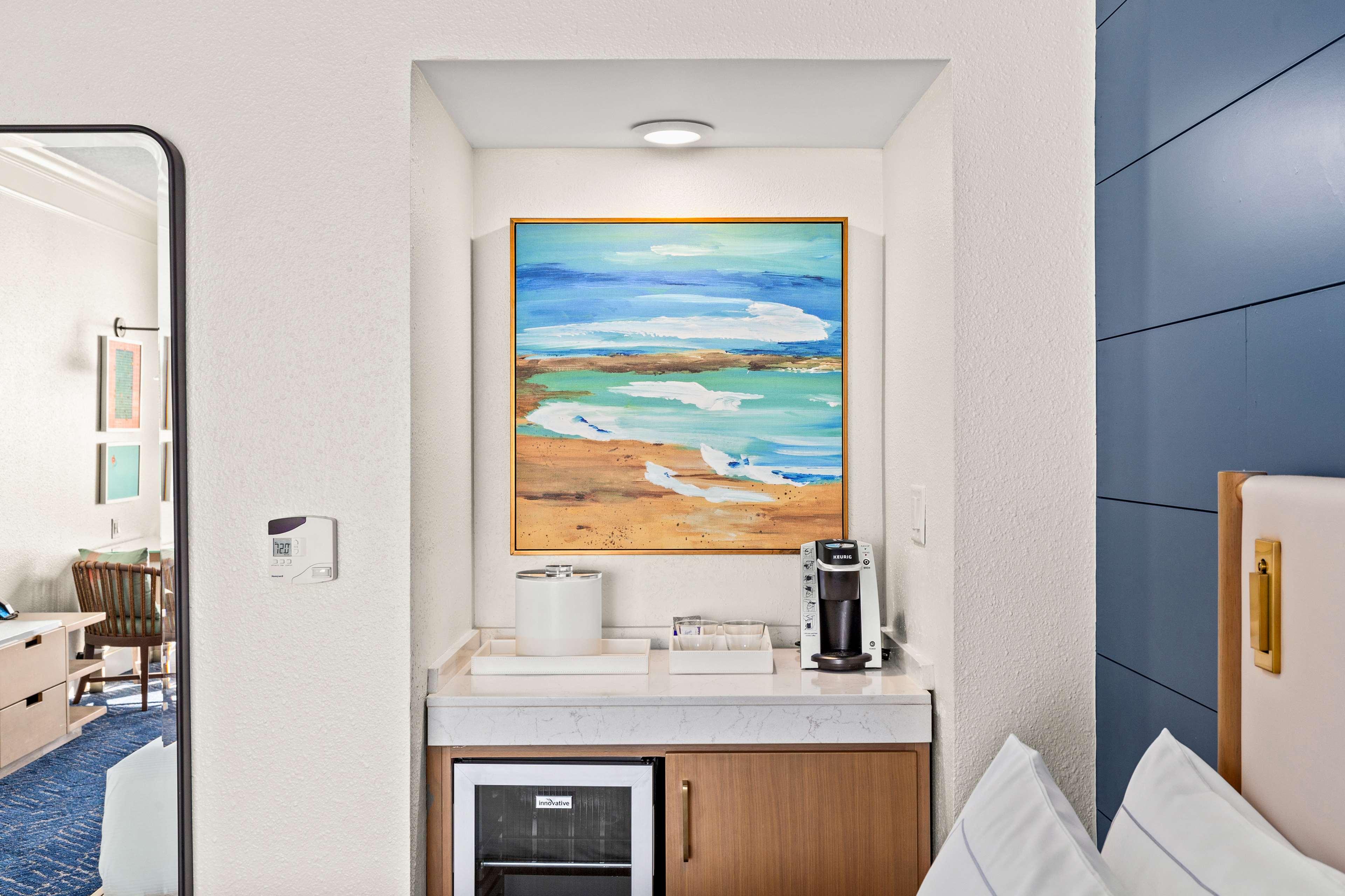 Junior Suite Deluxe Two Queen Beds