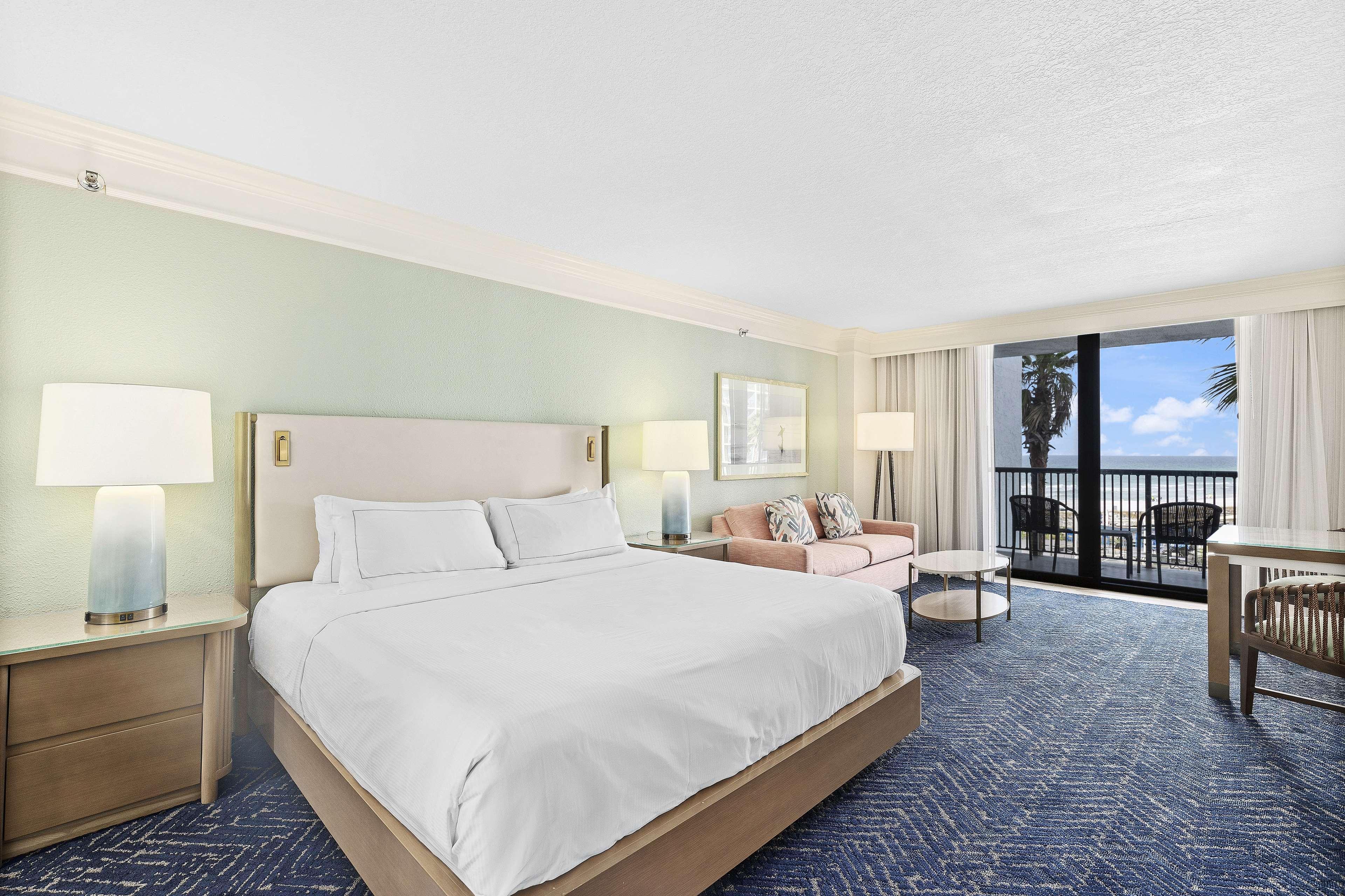 Junior Suite Deluxe King Bed