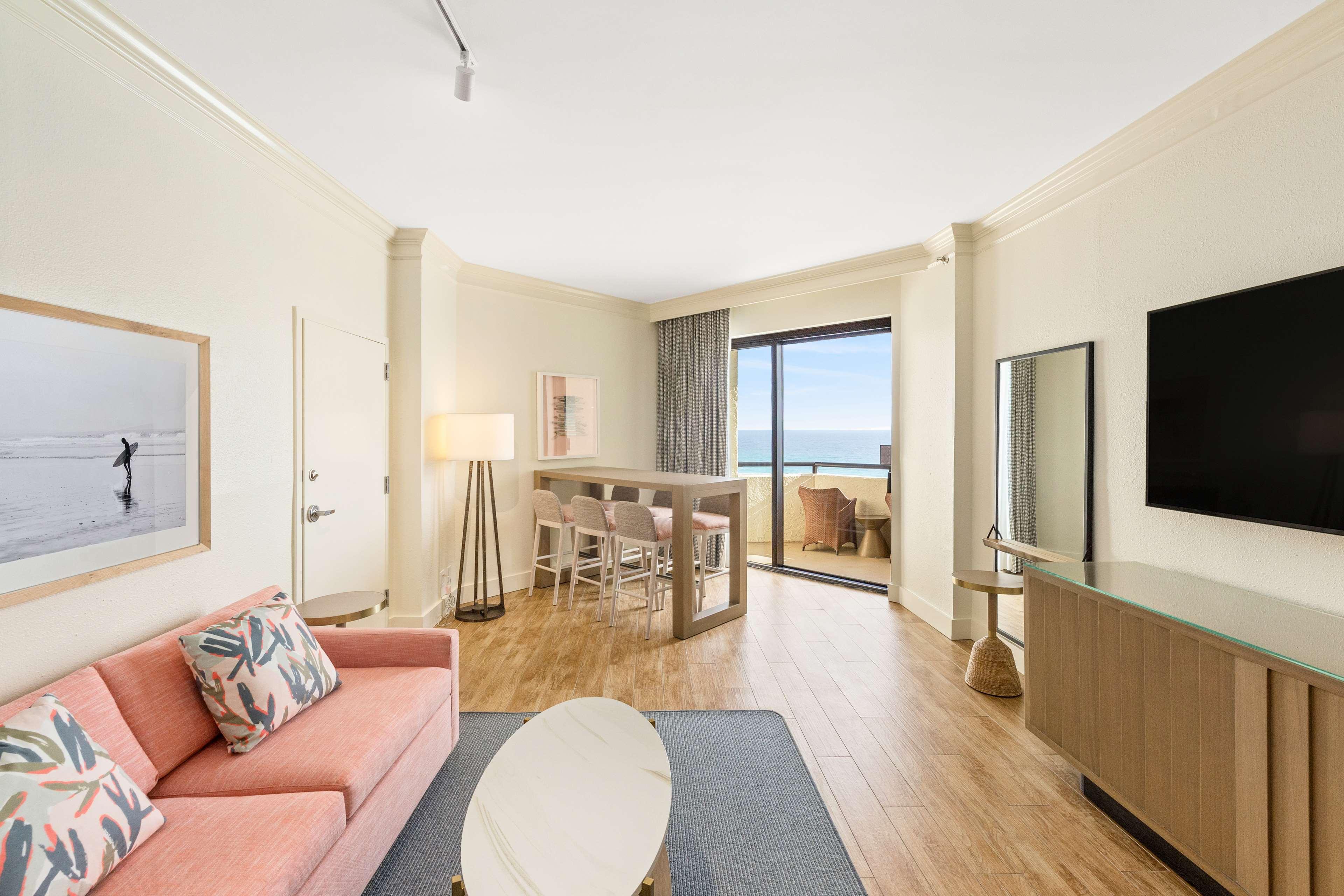 Family Room Deluxe King Bed