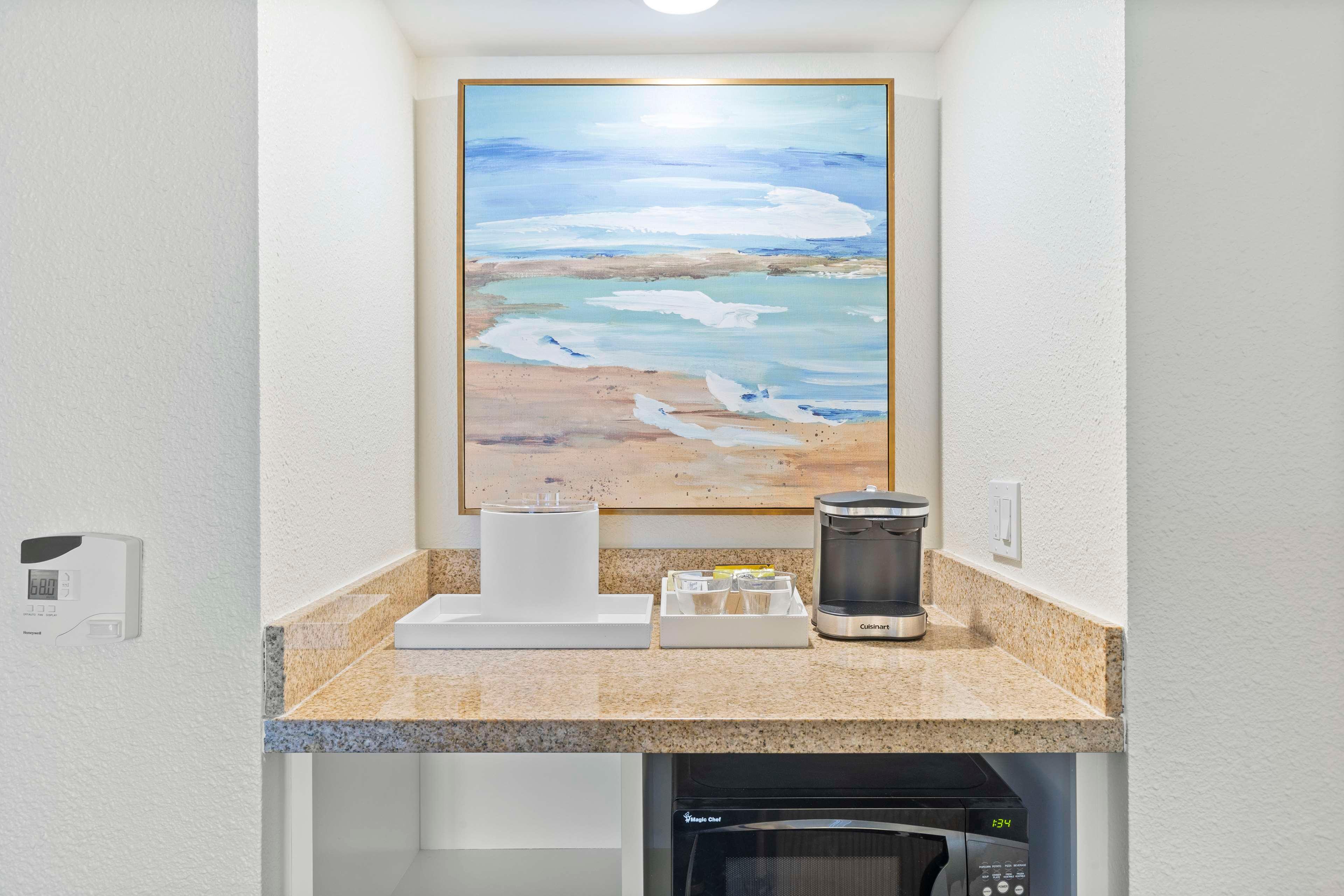 Junior Suite Deluxe King Bed