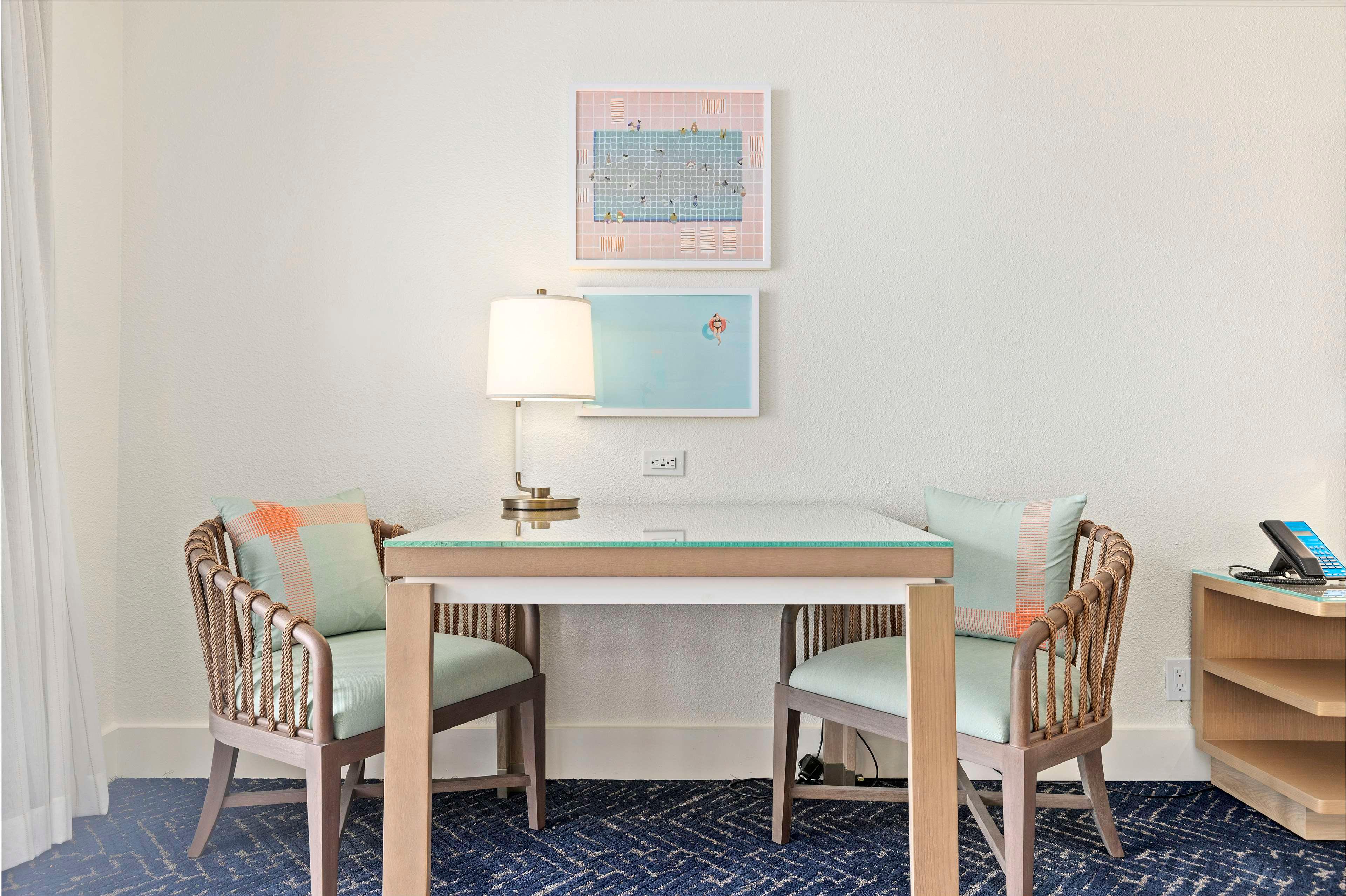 Junior Suite Deluxe King Bed