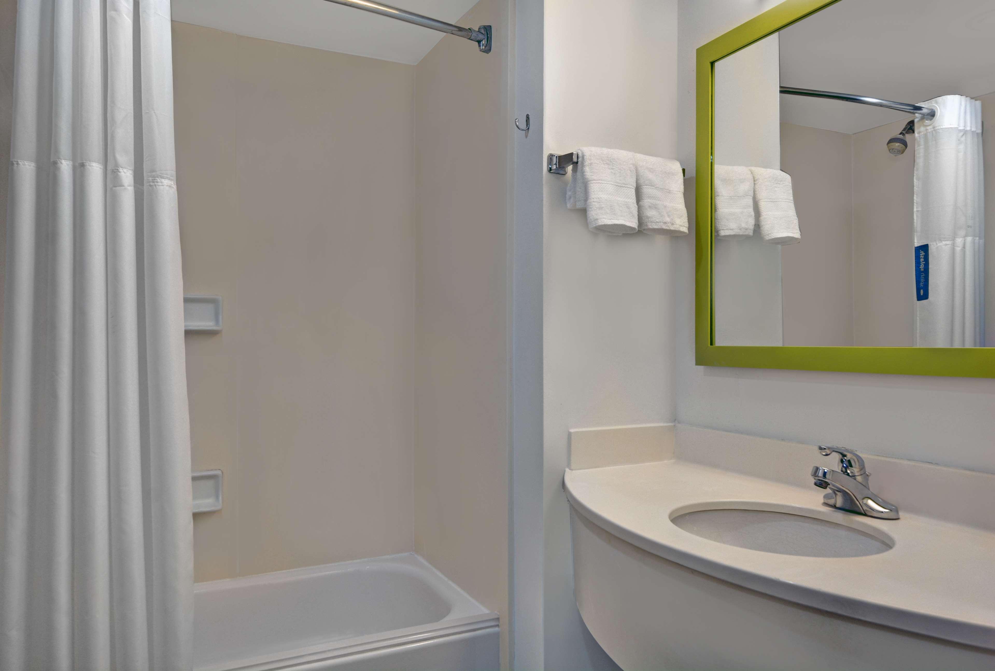 Double King Bed Non Smoking