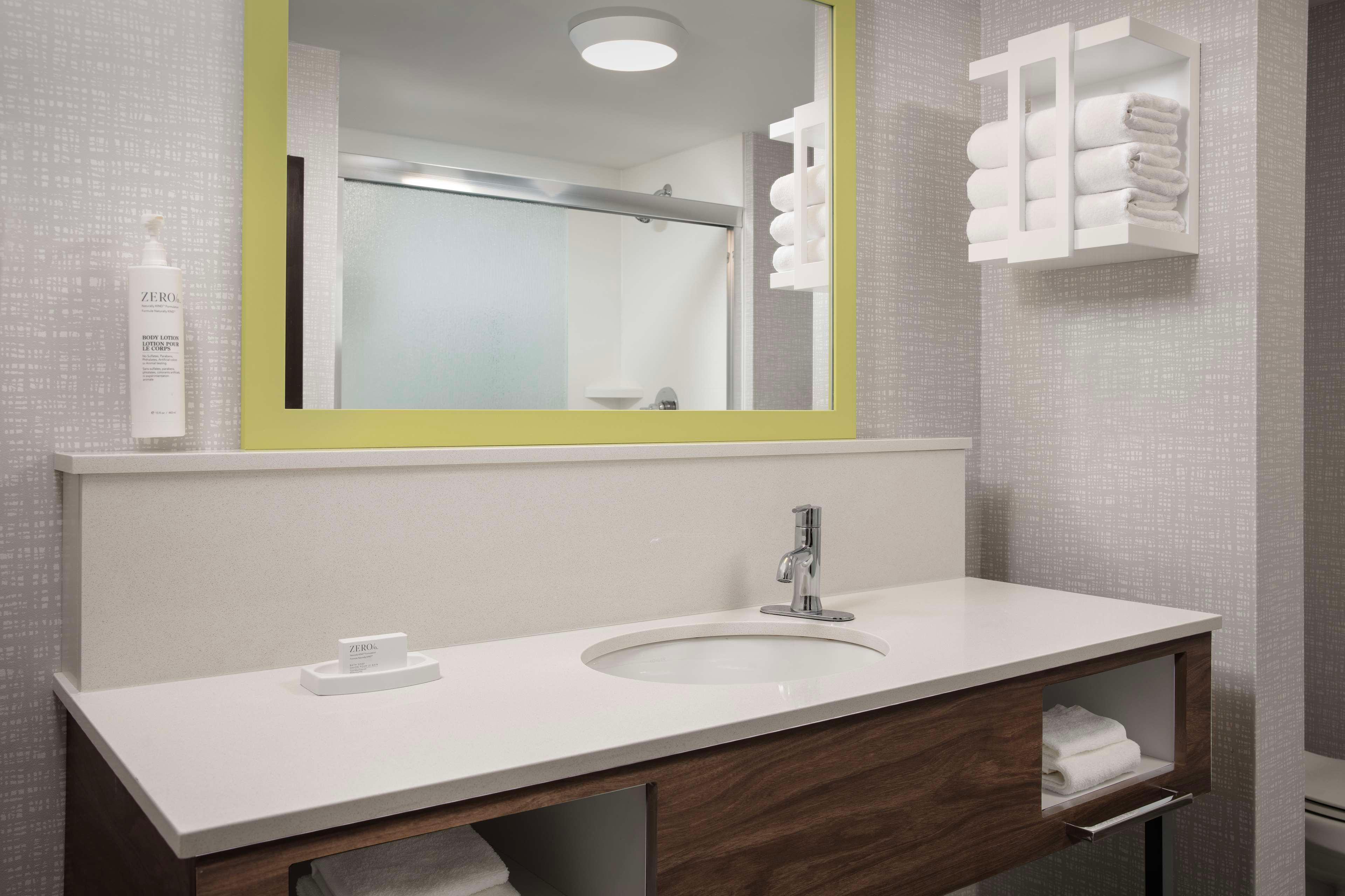 Double King Bed Non Smoking