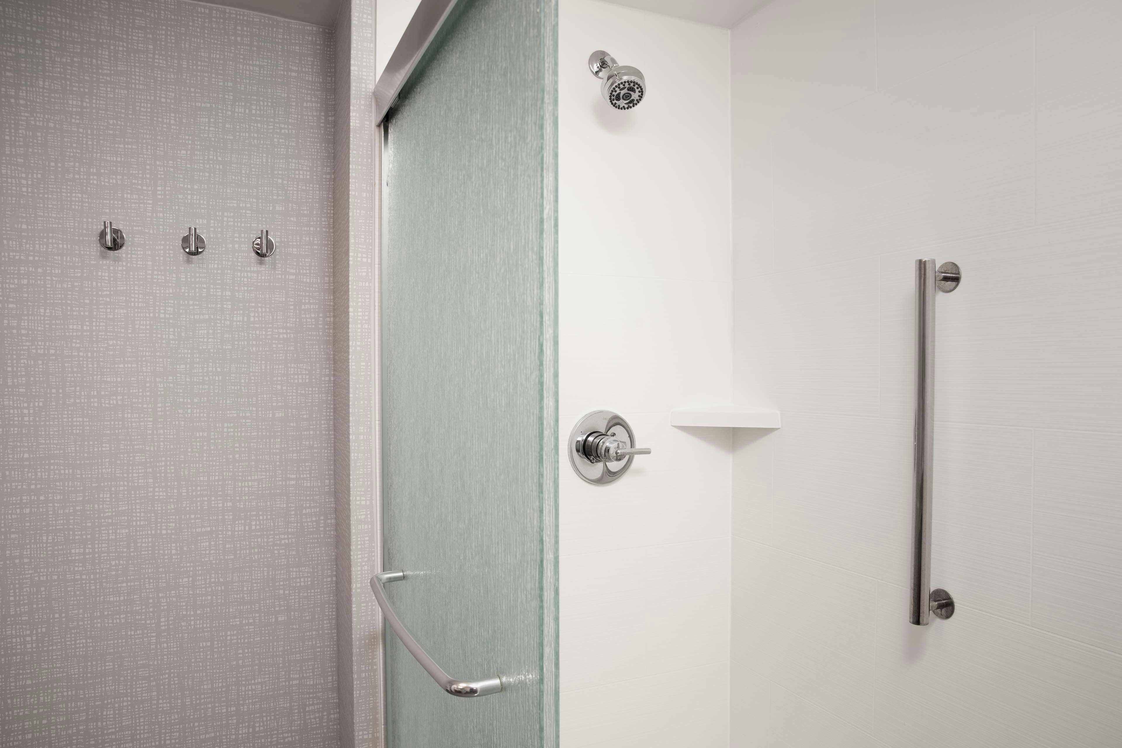 Double King Bed Non Smoking