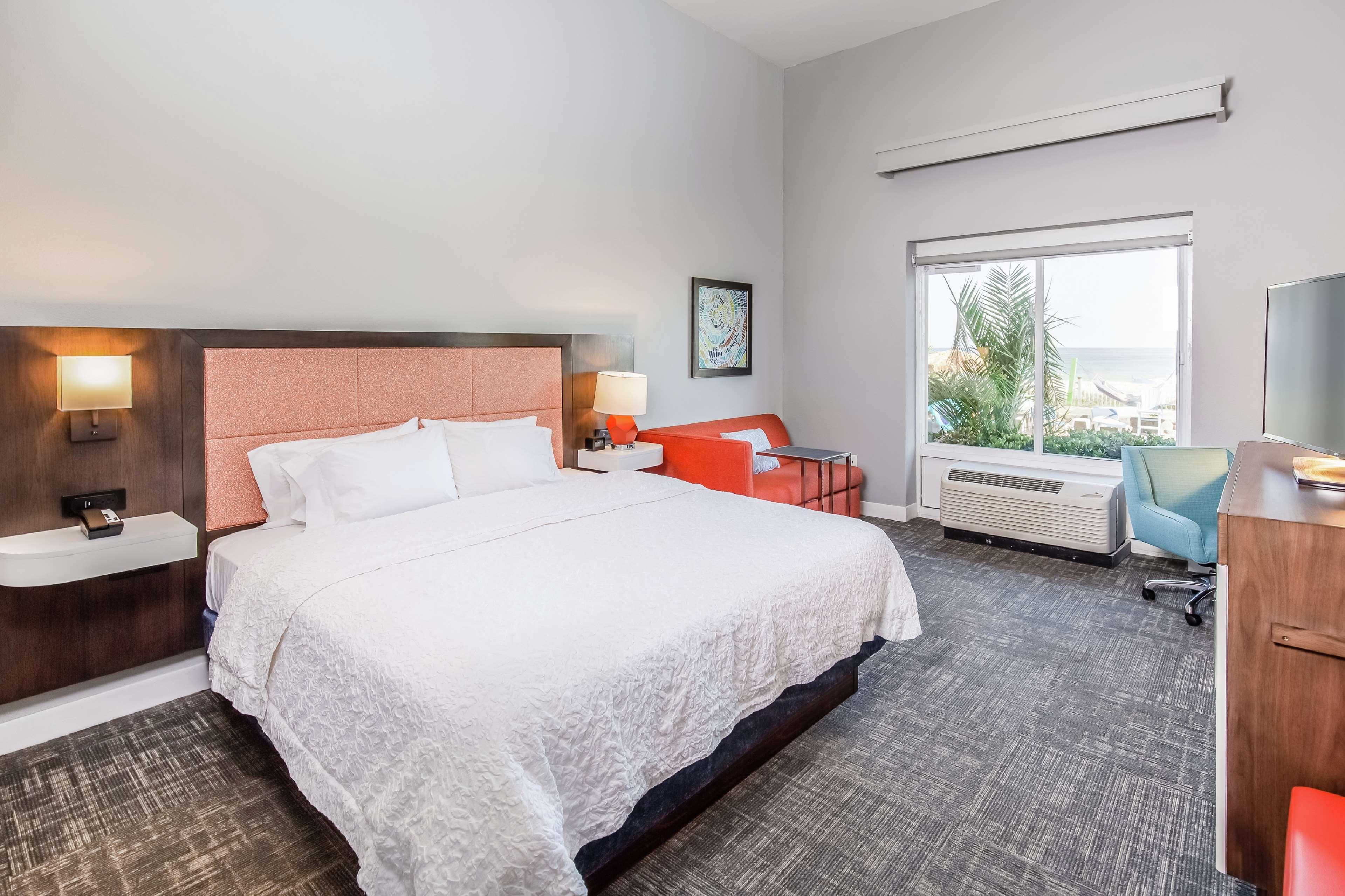 Double Pool View King Bed