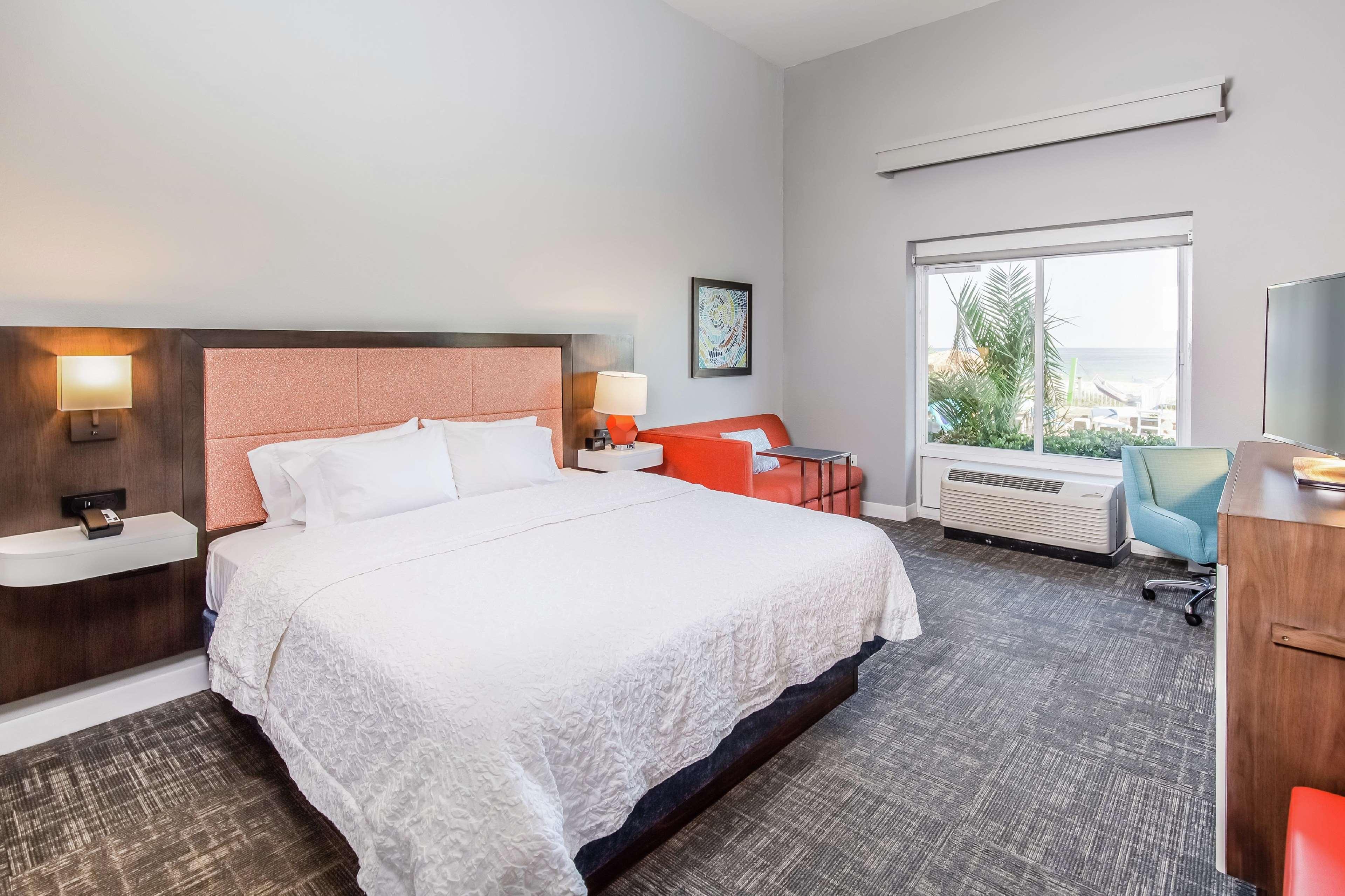 Double Pool View King Bed