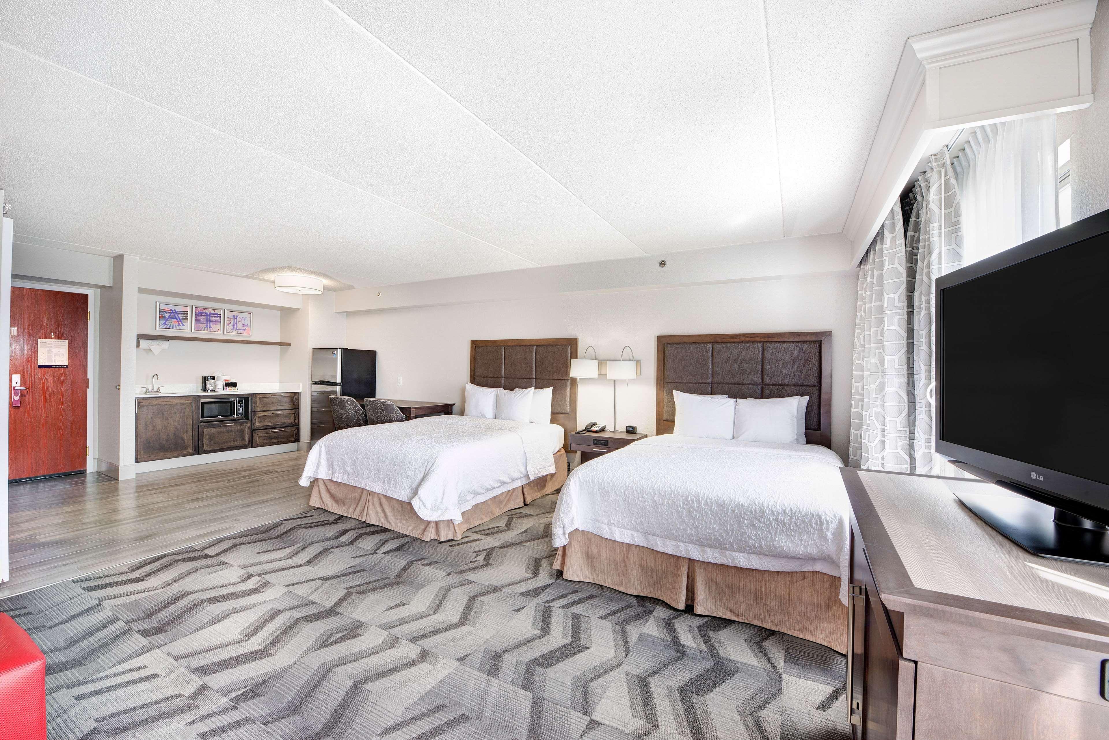 Suite Two Queen Beds One Bedroom