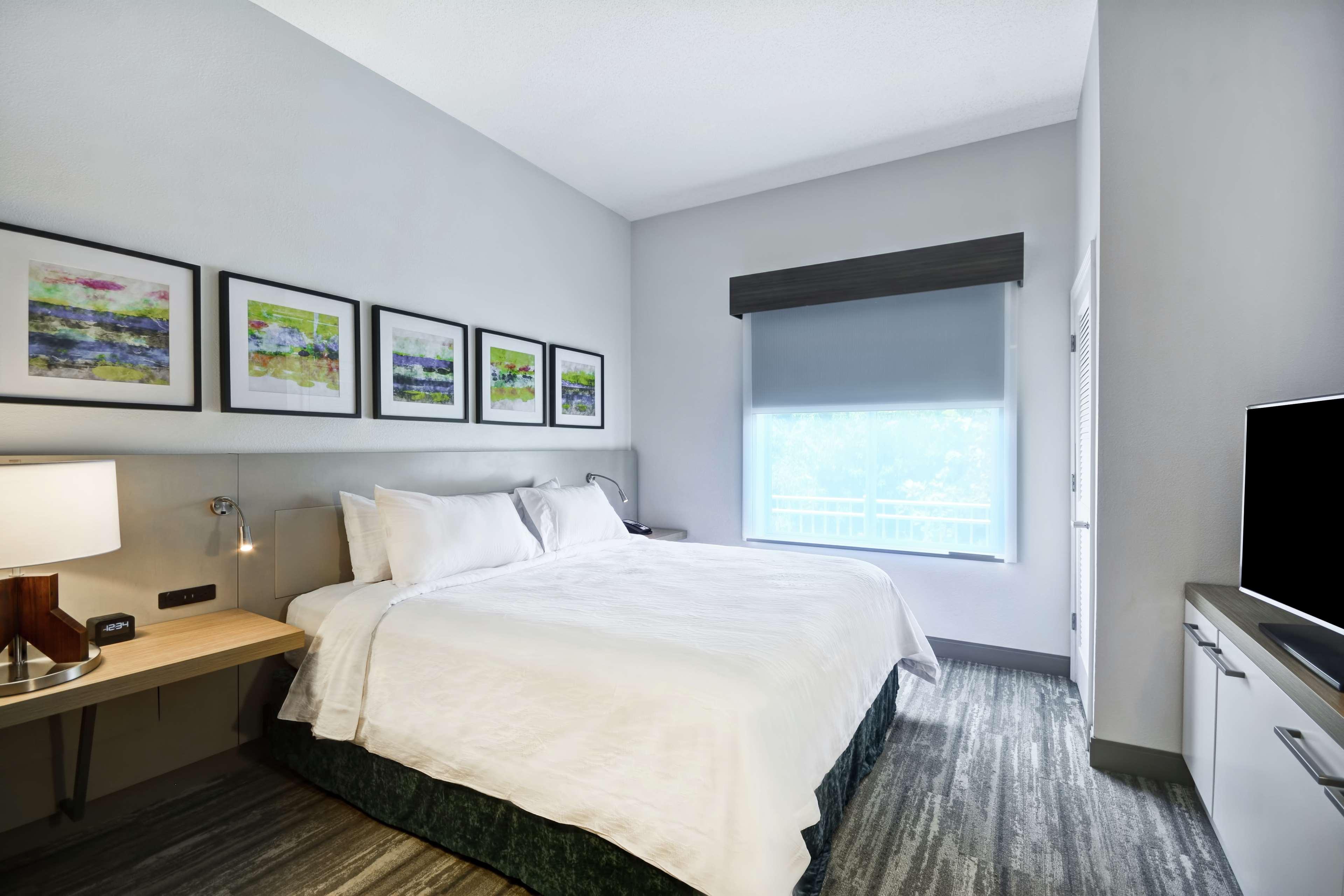 Junior Suite Accessible King Size Bed