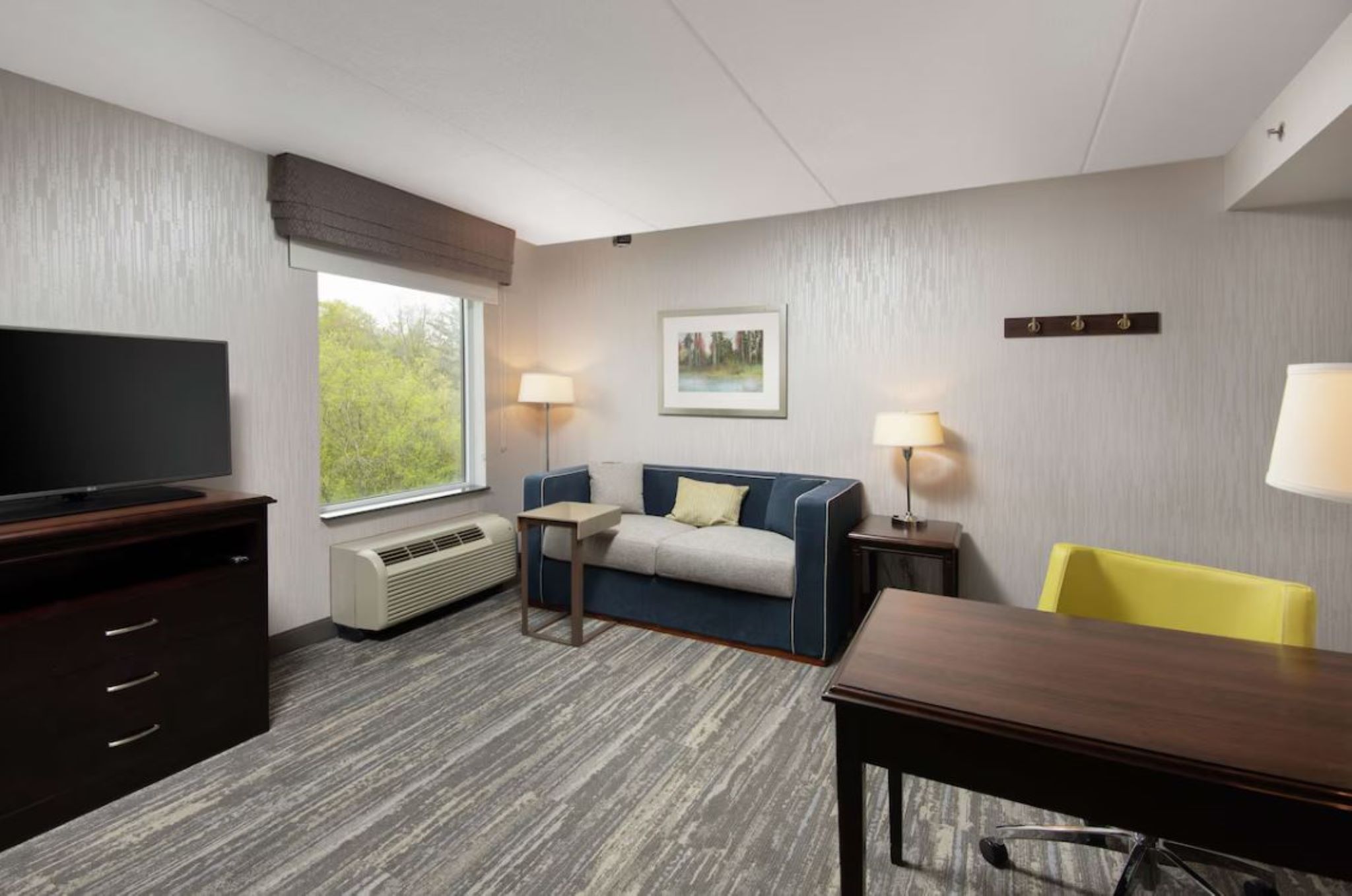 Studio Two Queen Beds Non Smoking