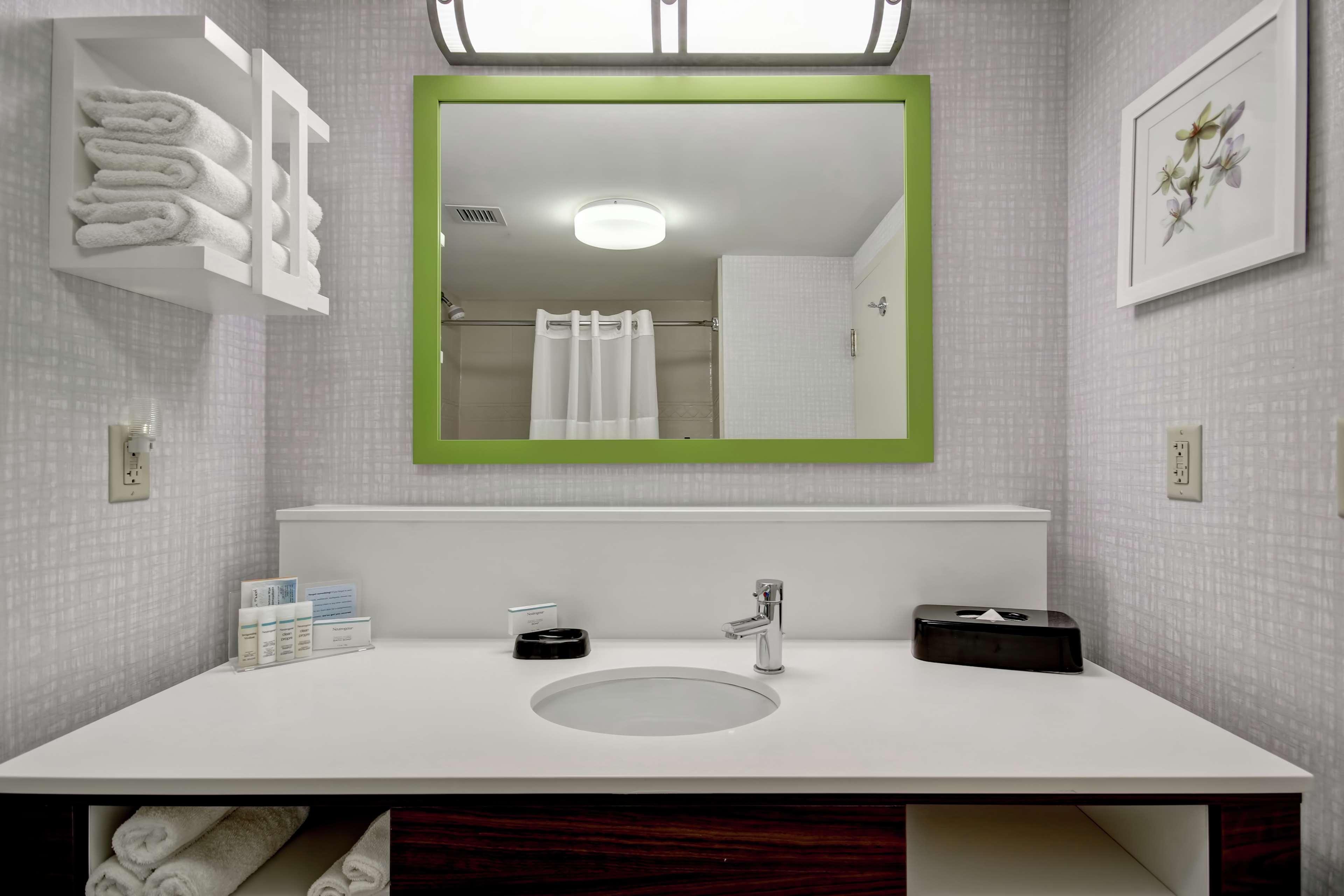 Double Two Queen Beds Non Smoking