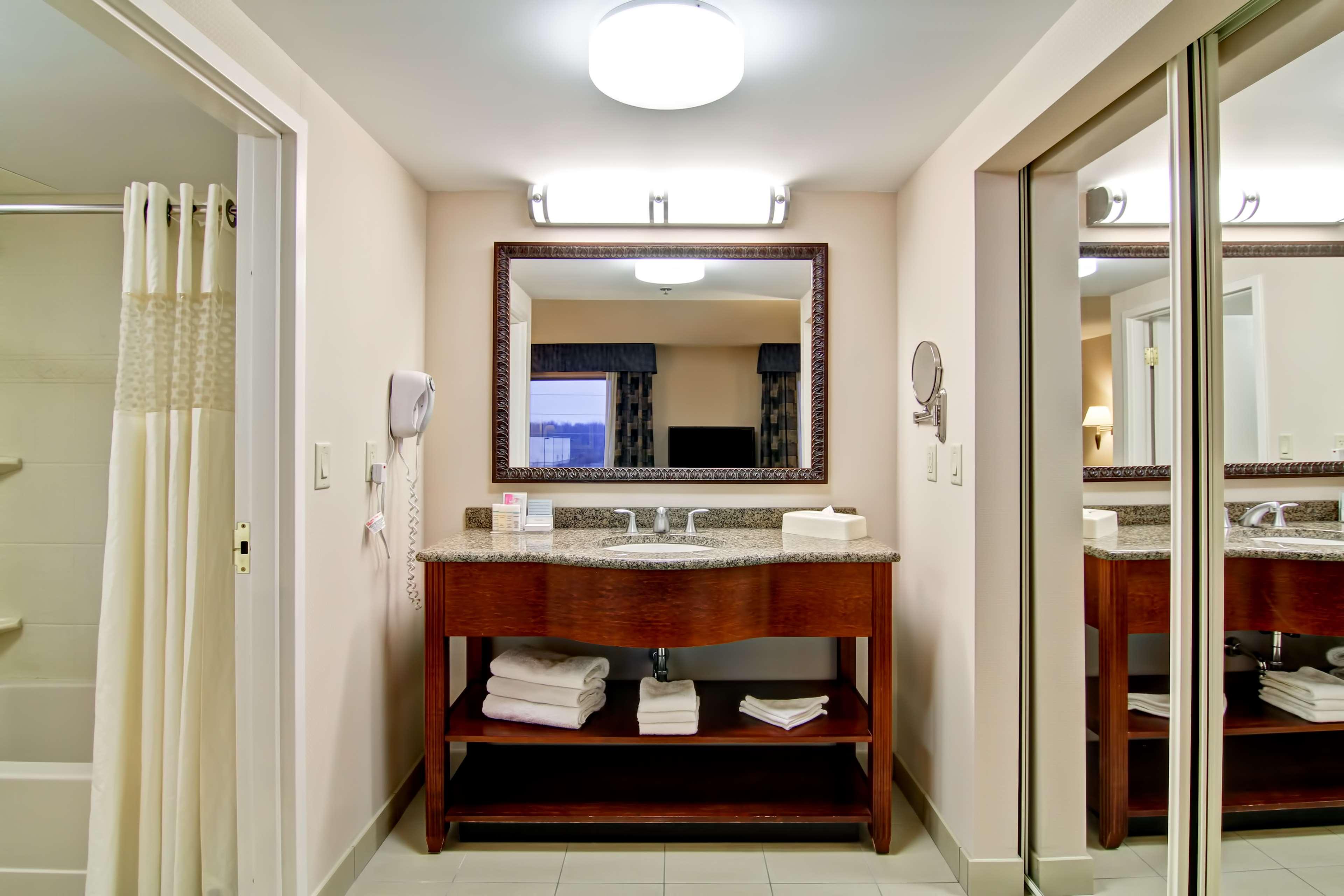 Suite Two Queen Beds One Bedroom