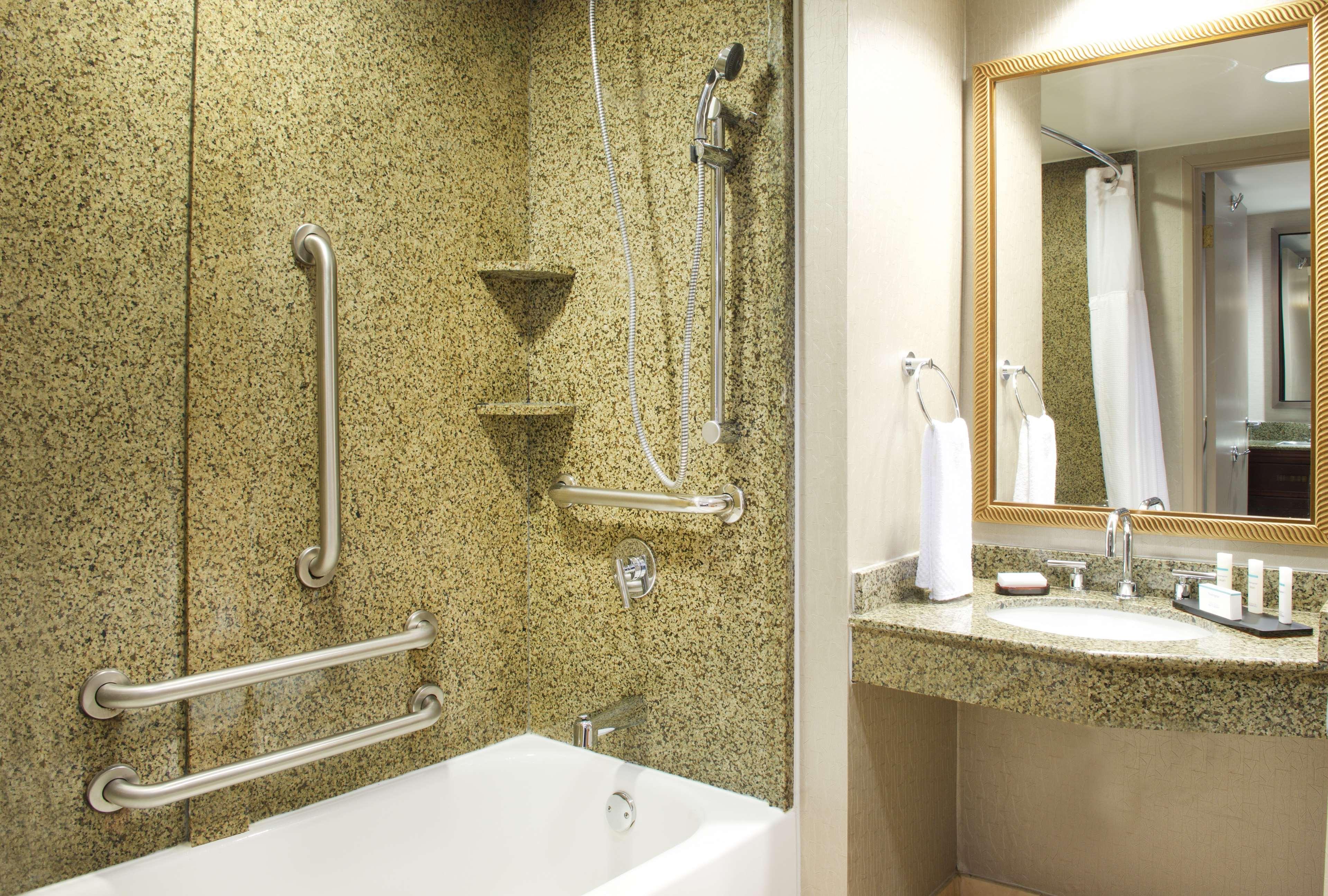 Suite Accessible-two Queen Beds