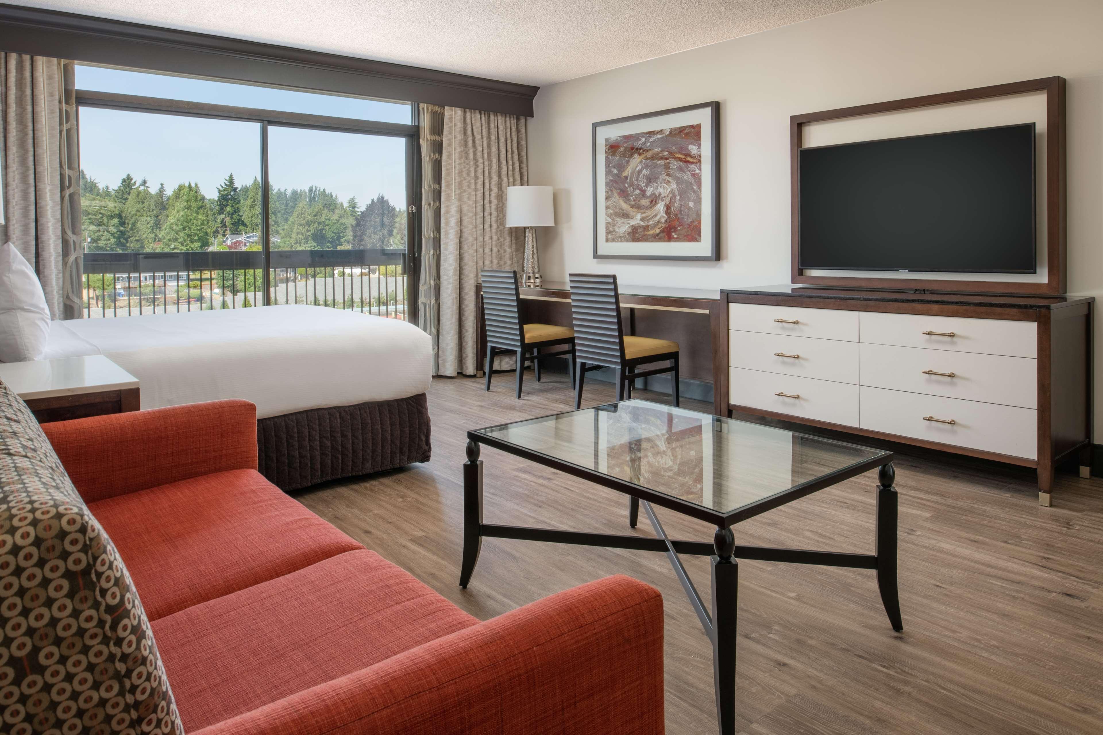 Suite King Size Bed