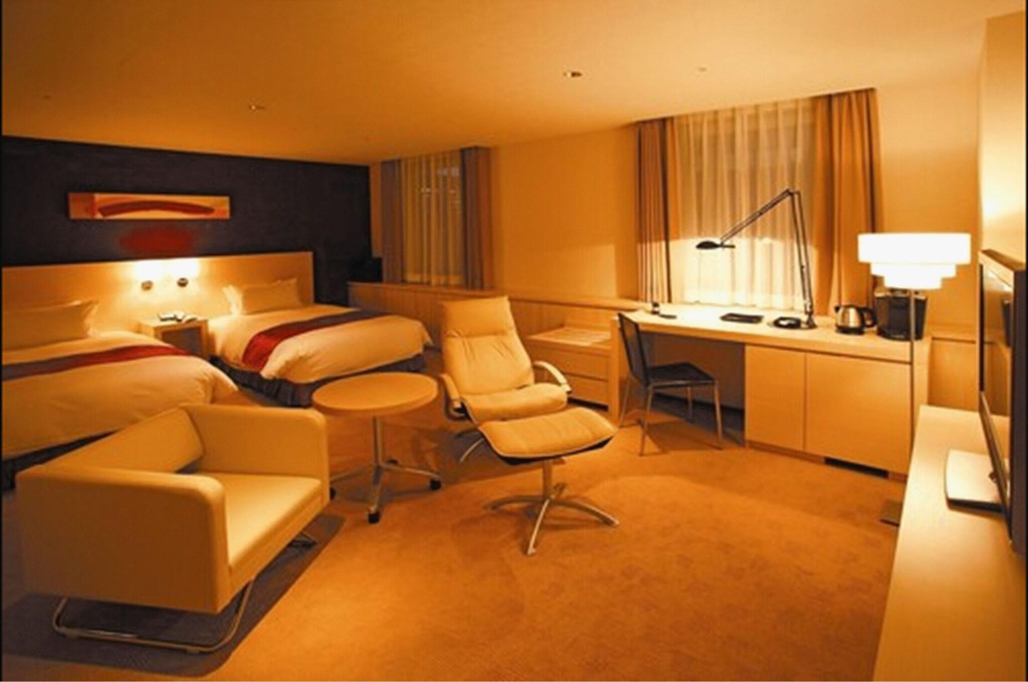 Twin Deluxe Executive