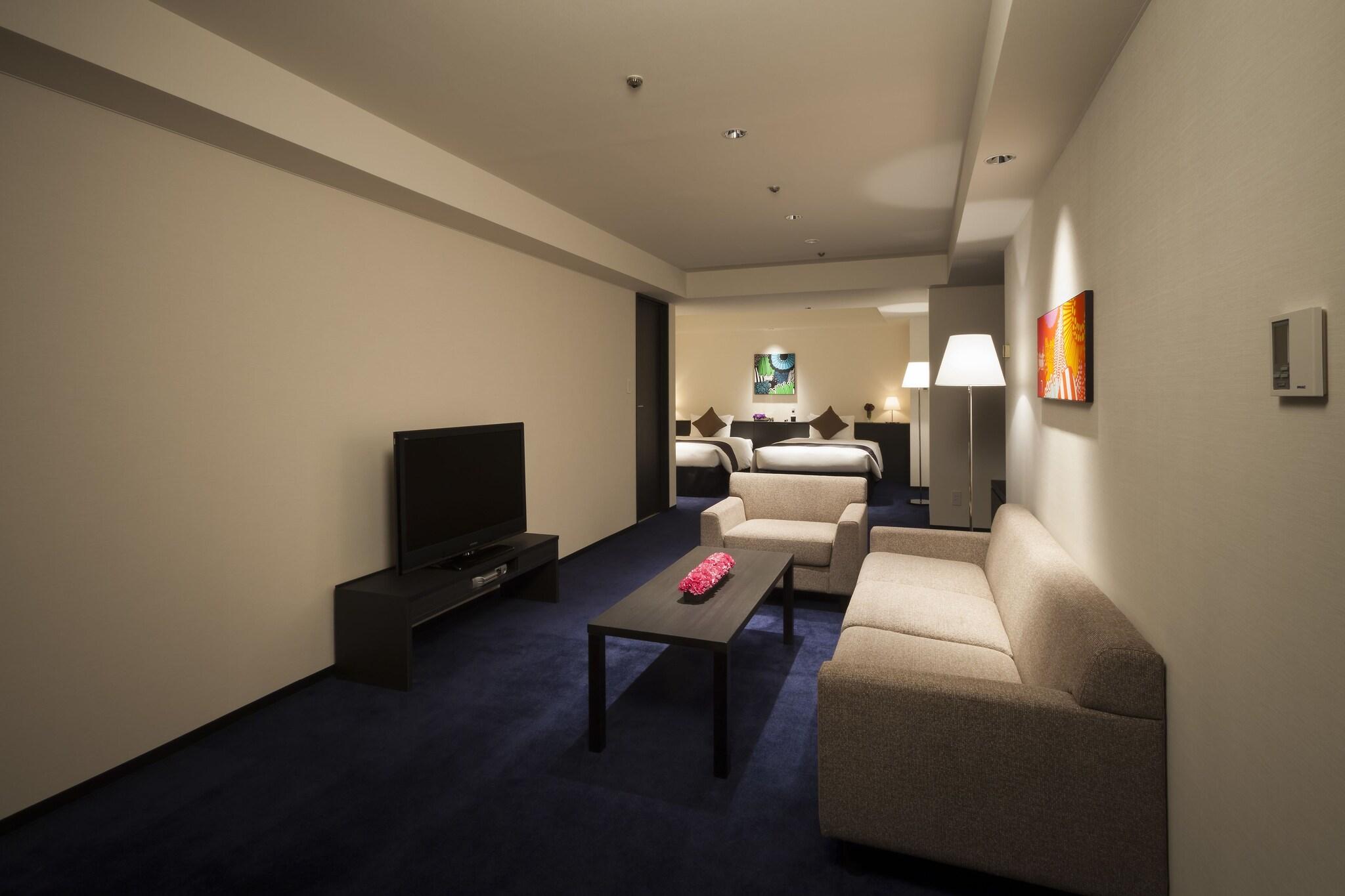 Twin Deluxe Two Beds