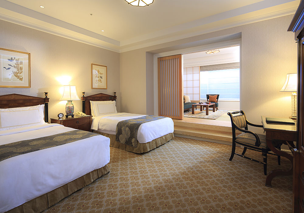 Triple Japanese Room