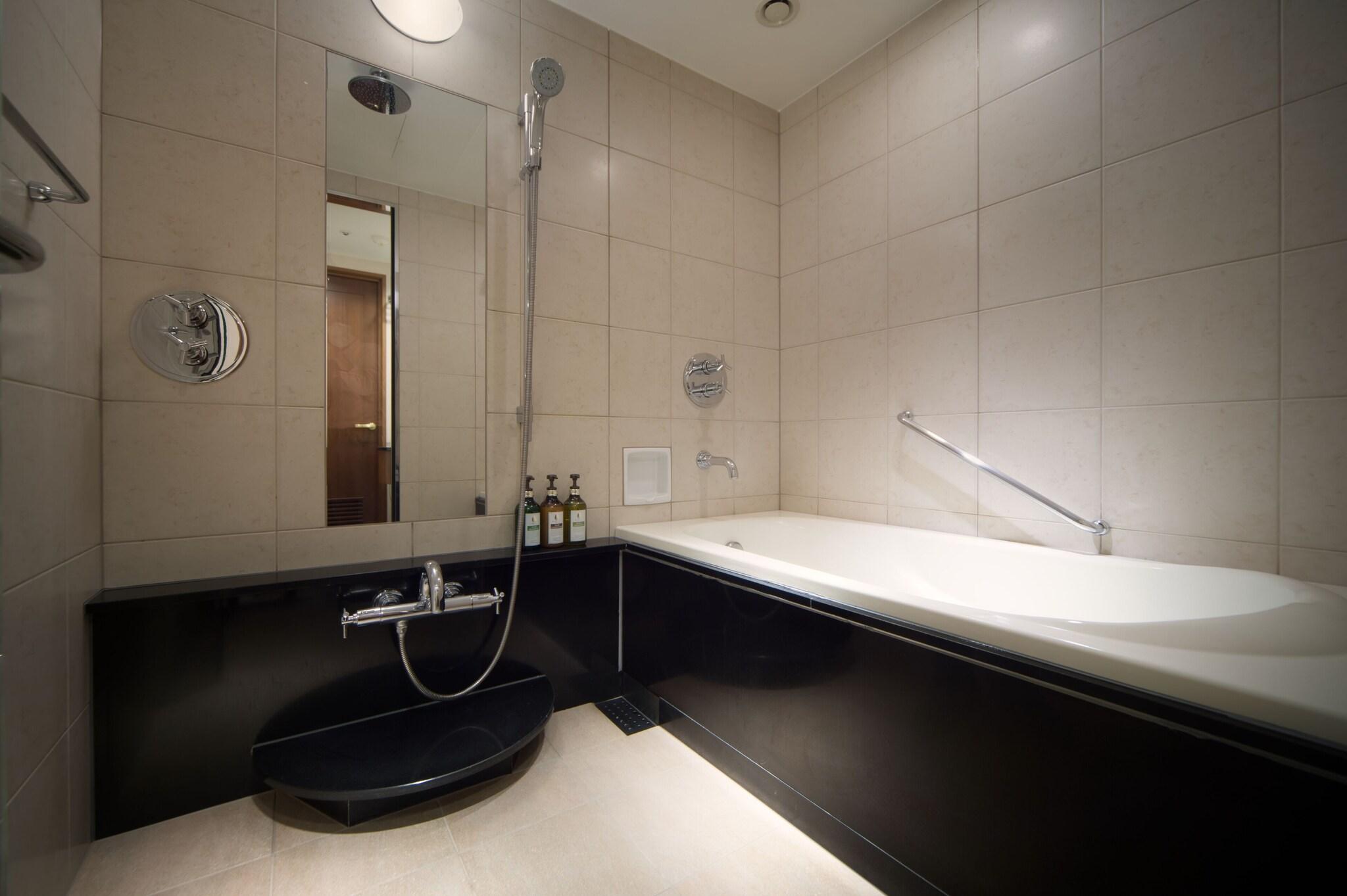 Double Superior Queen Bed