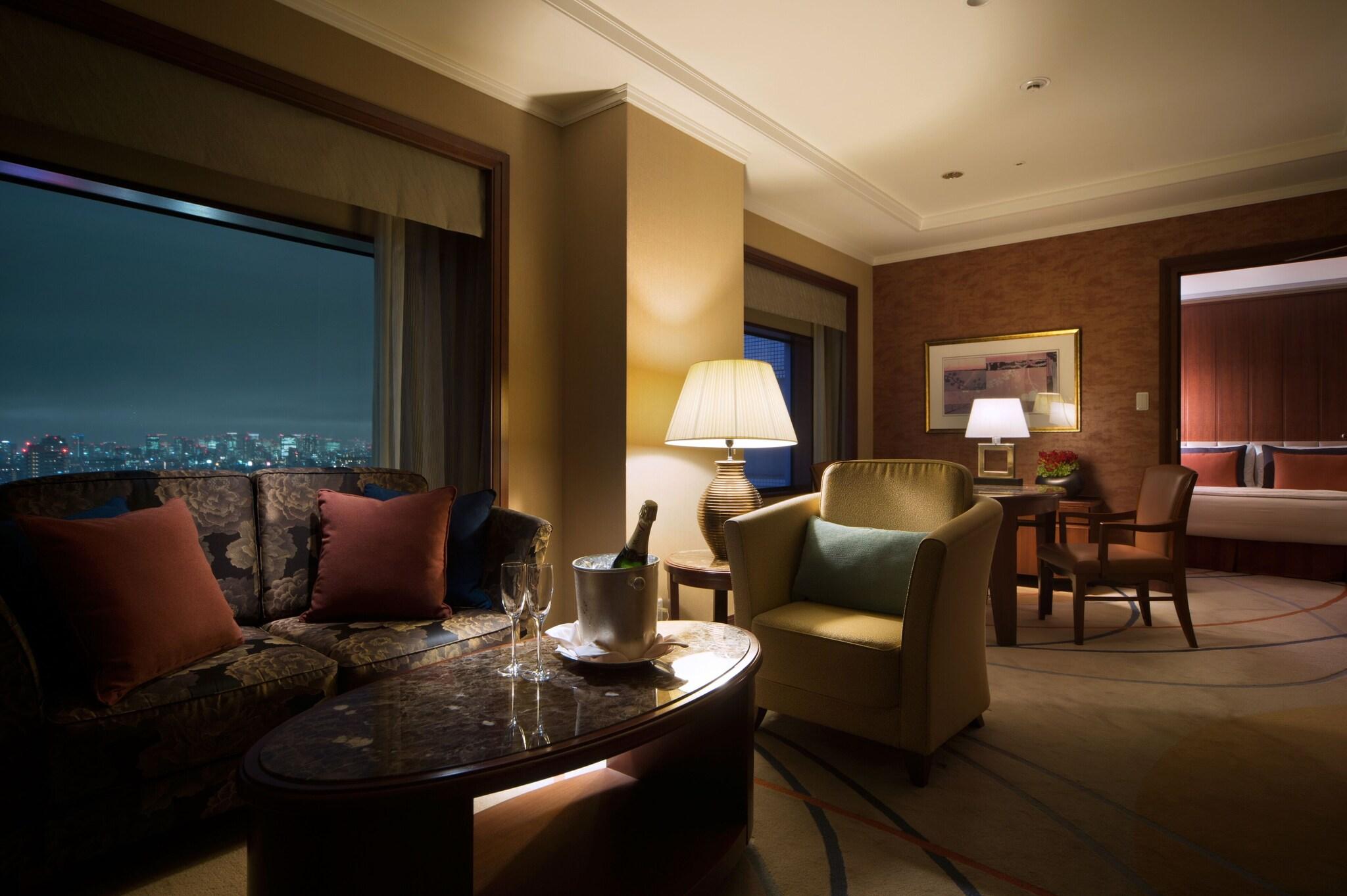 Double City View Queen Bed