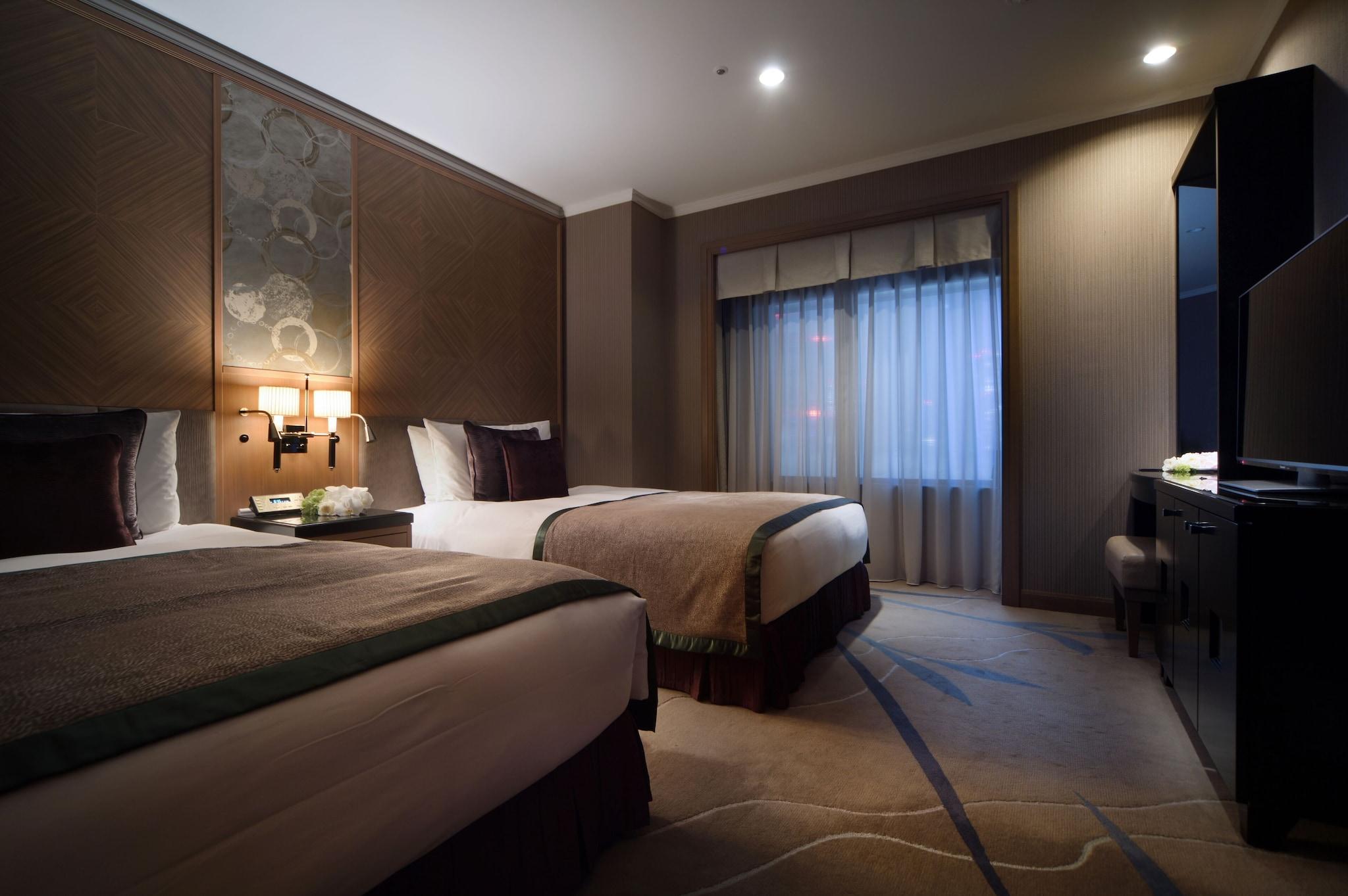 Suite Two Double Beds Non Smoking