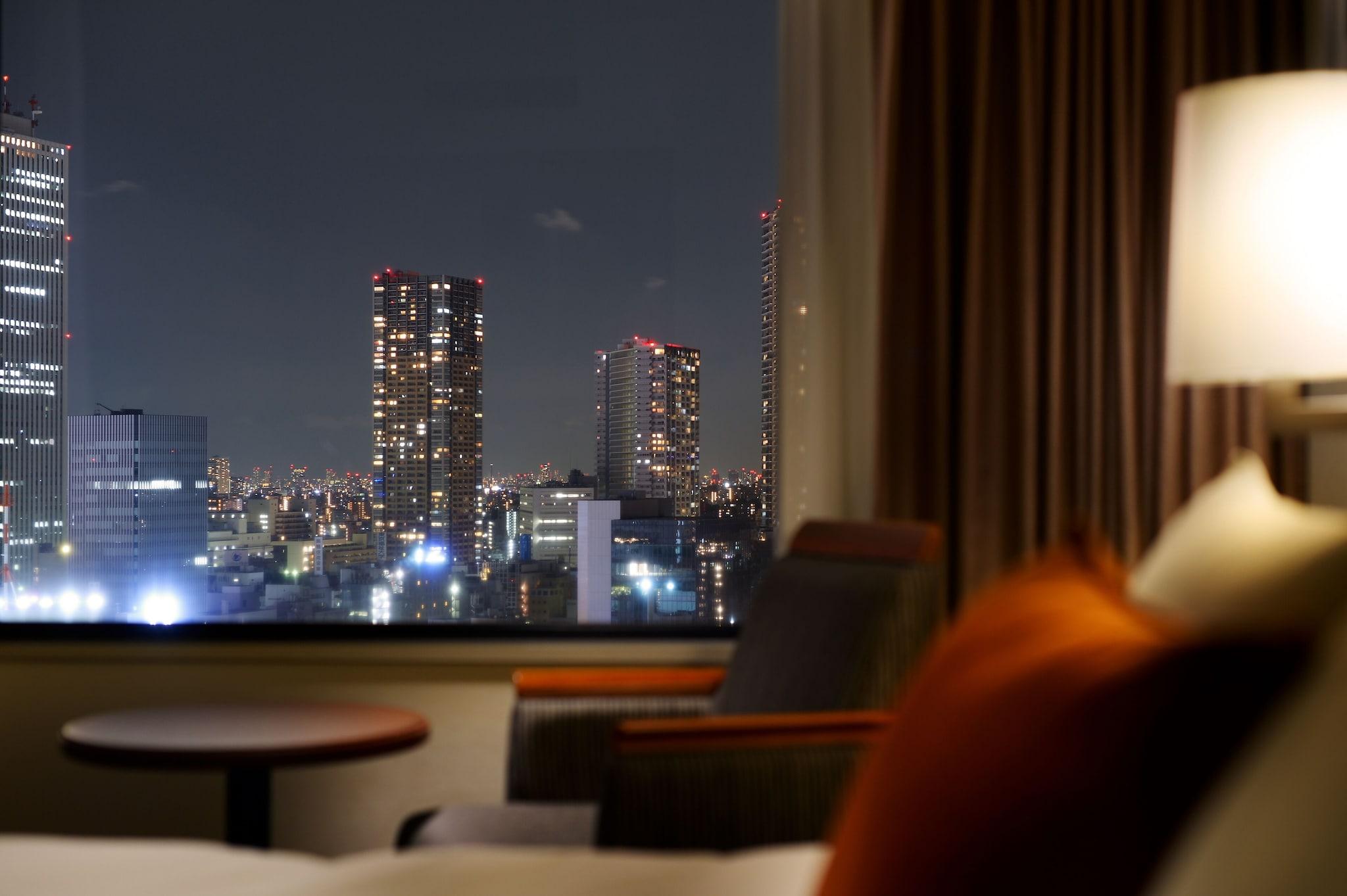 Double City View Queen Bed