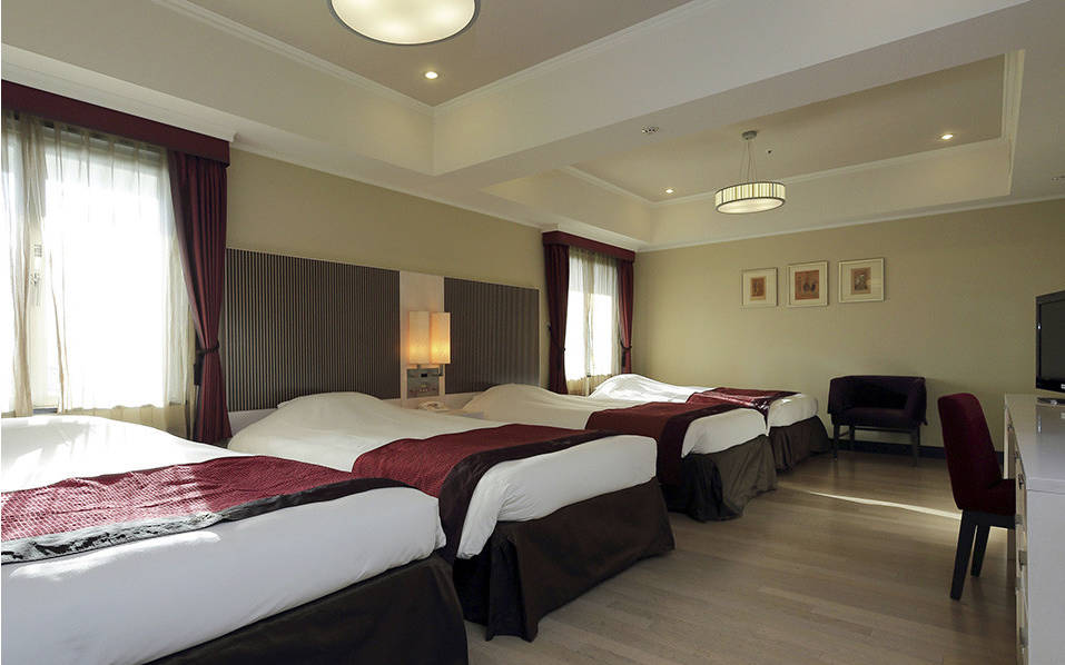 Family Room Capacity 4