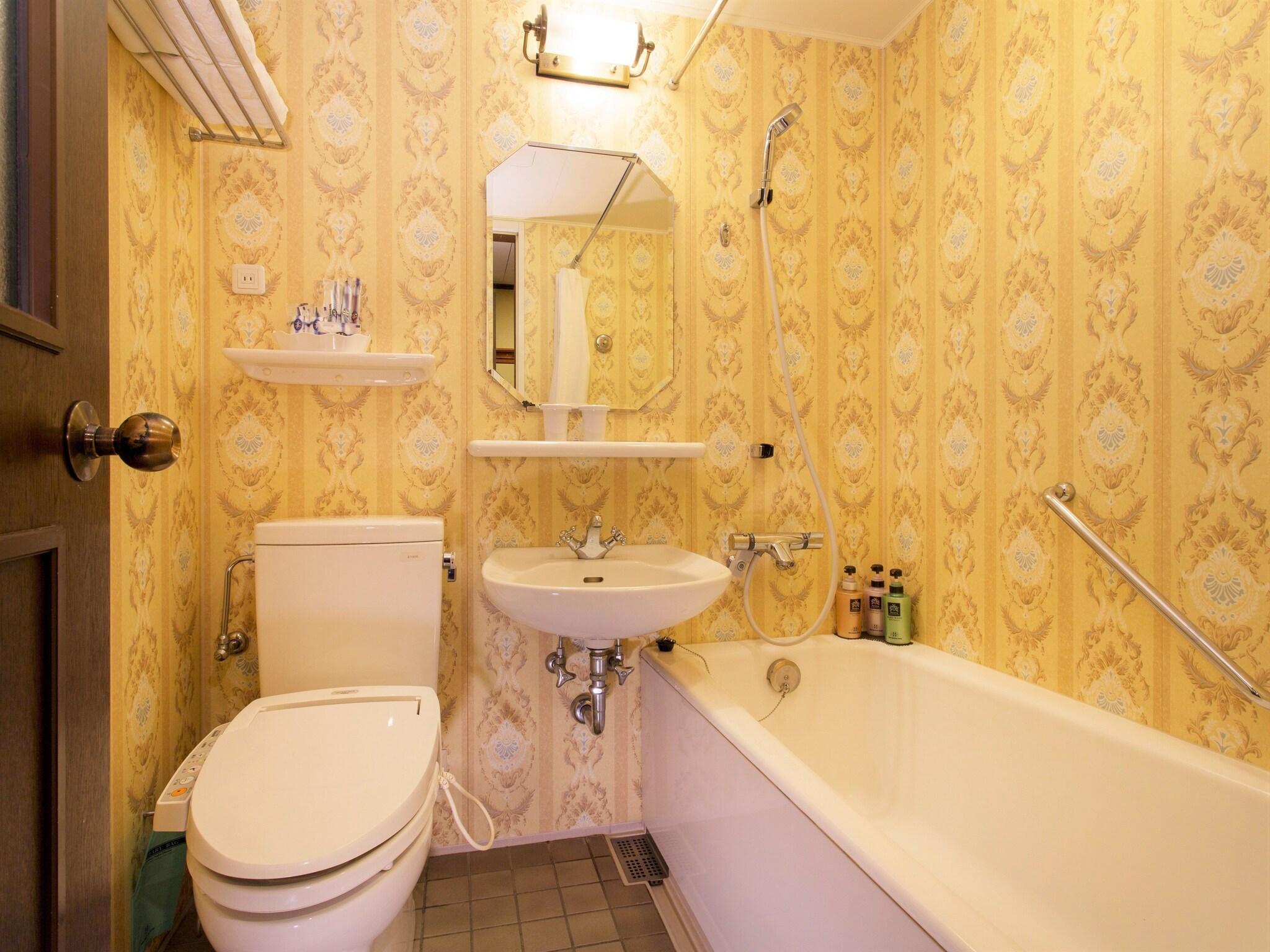 Room Connecting Room