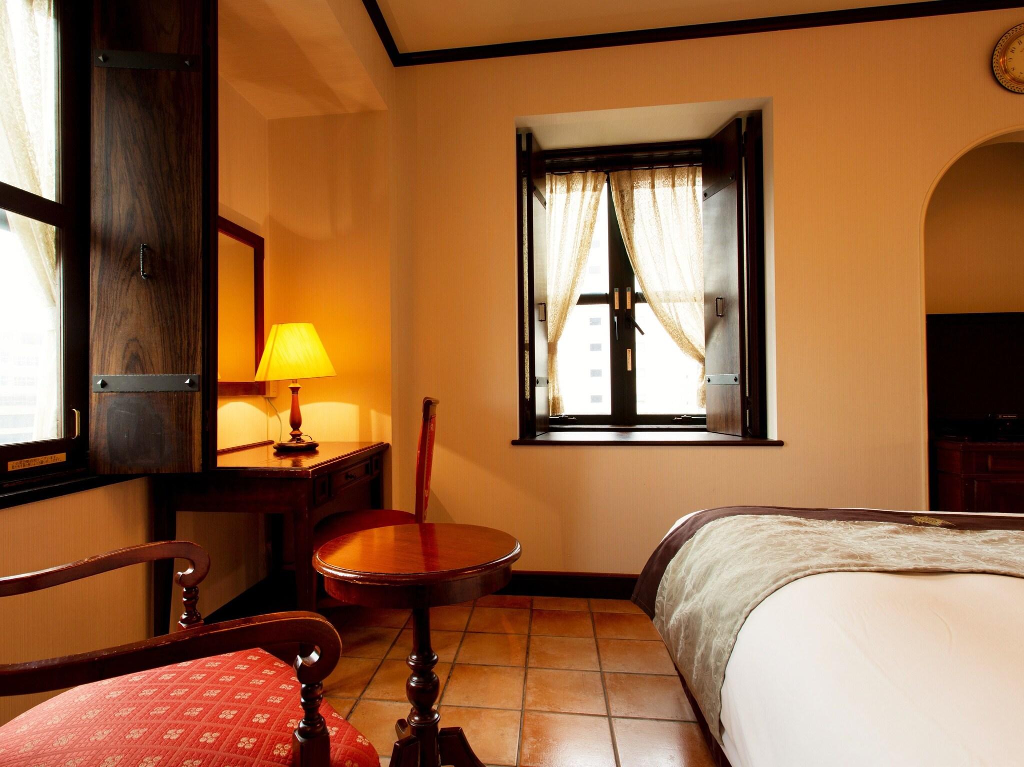 Room Connecting Room