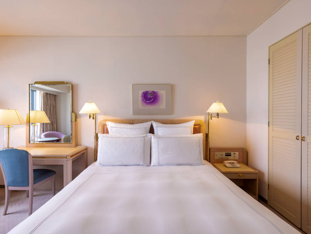 Double Classic Queen Bed