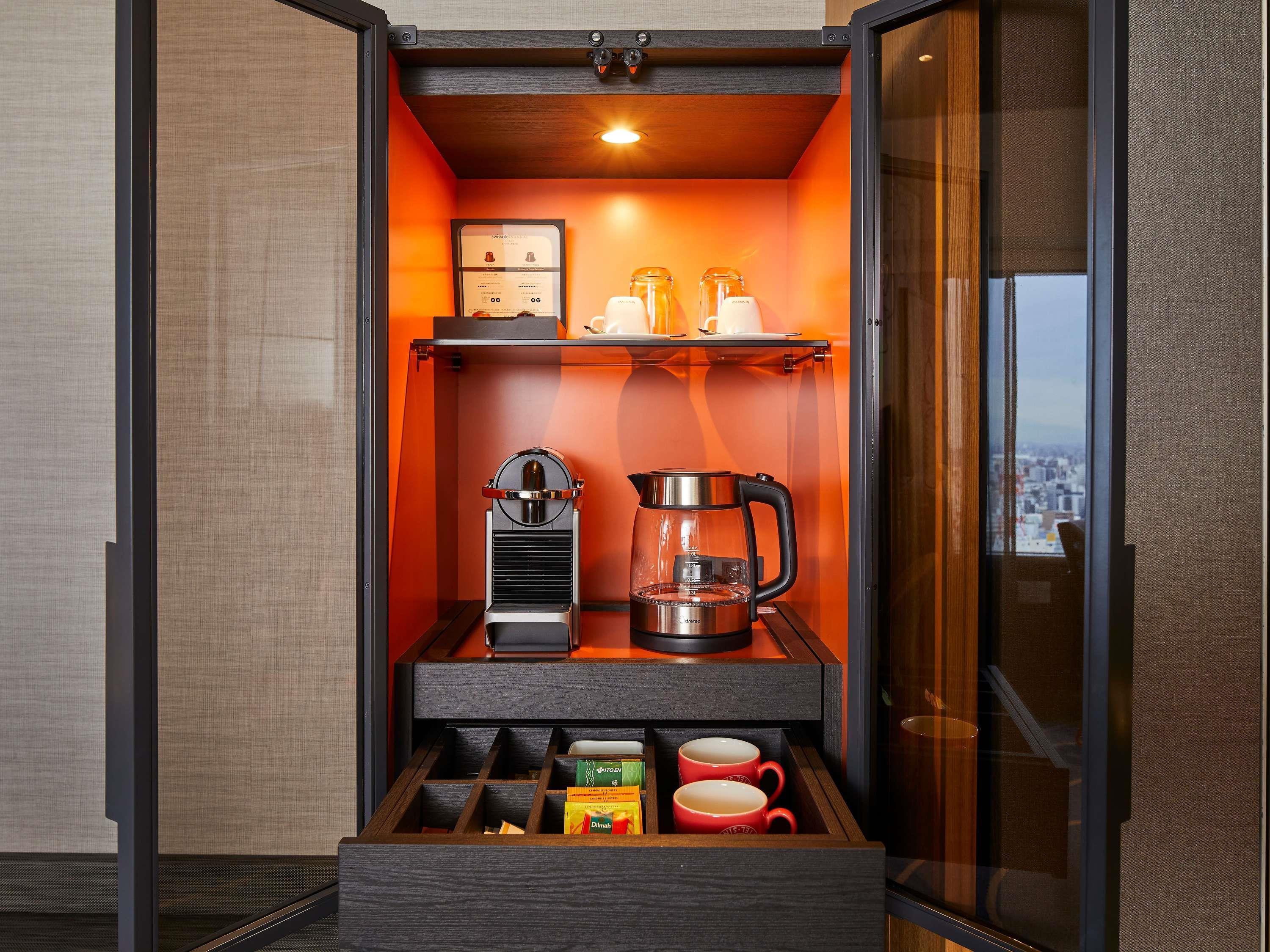 Double Queen Size Bed