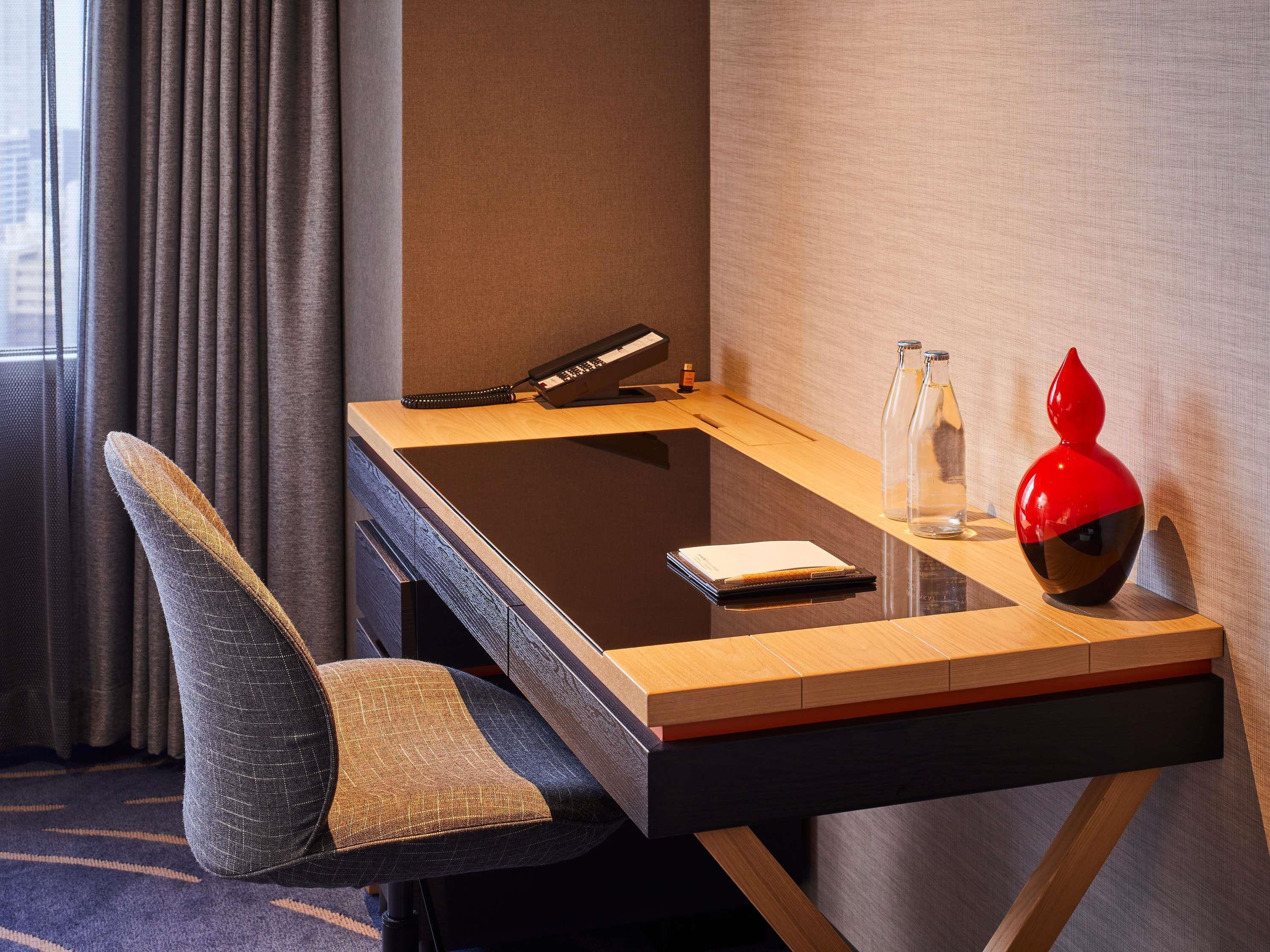 Double Queen Size Bed