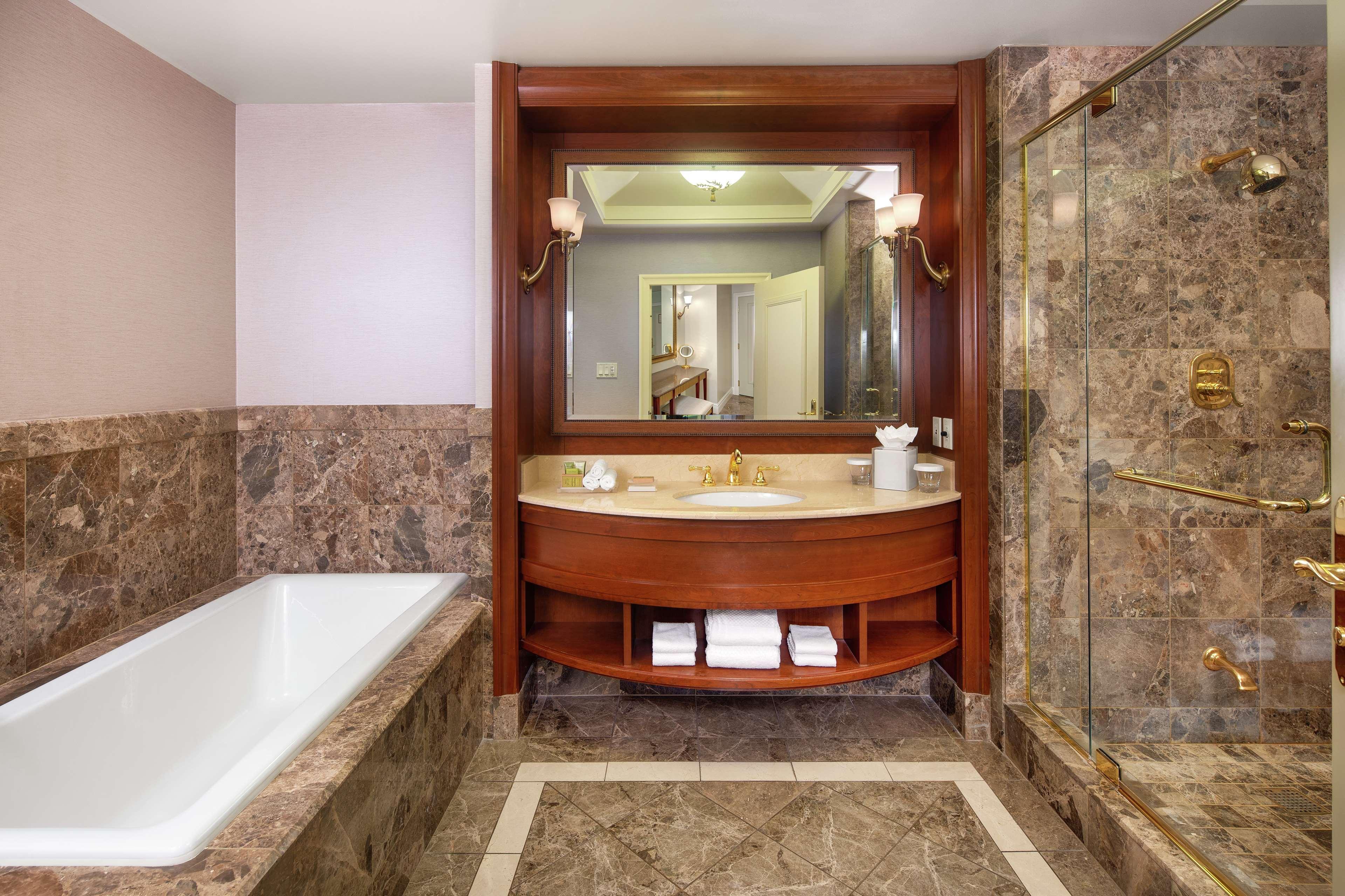 Double Deluxe Two Queen Beds