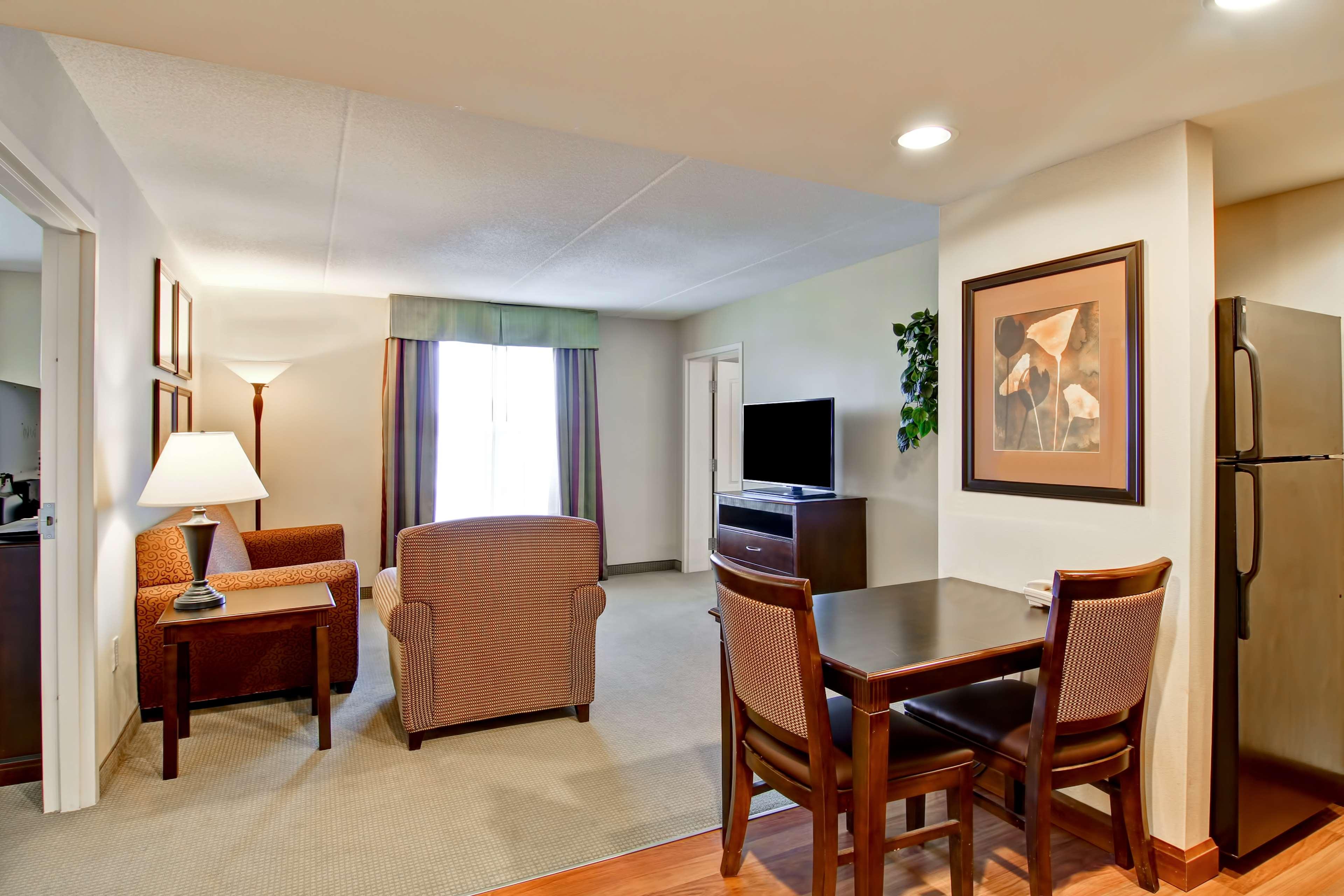 Suite Two Bedrooms Two Bathrooms