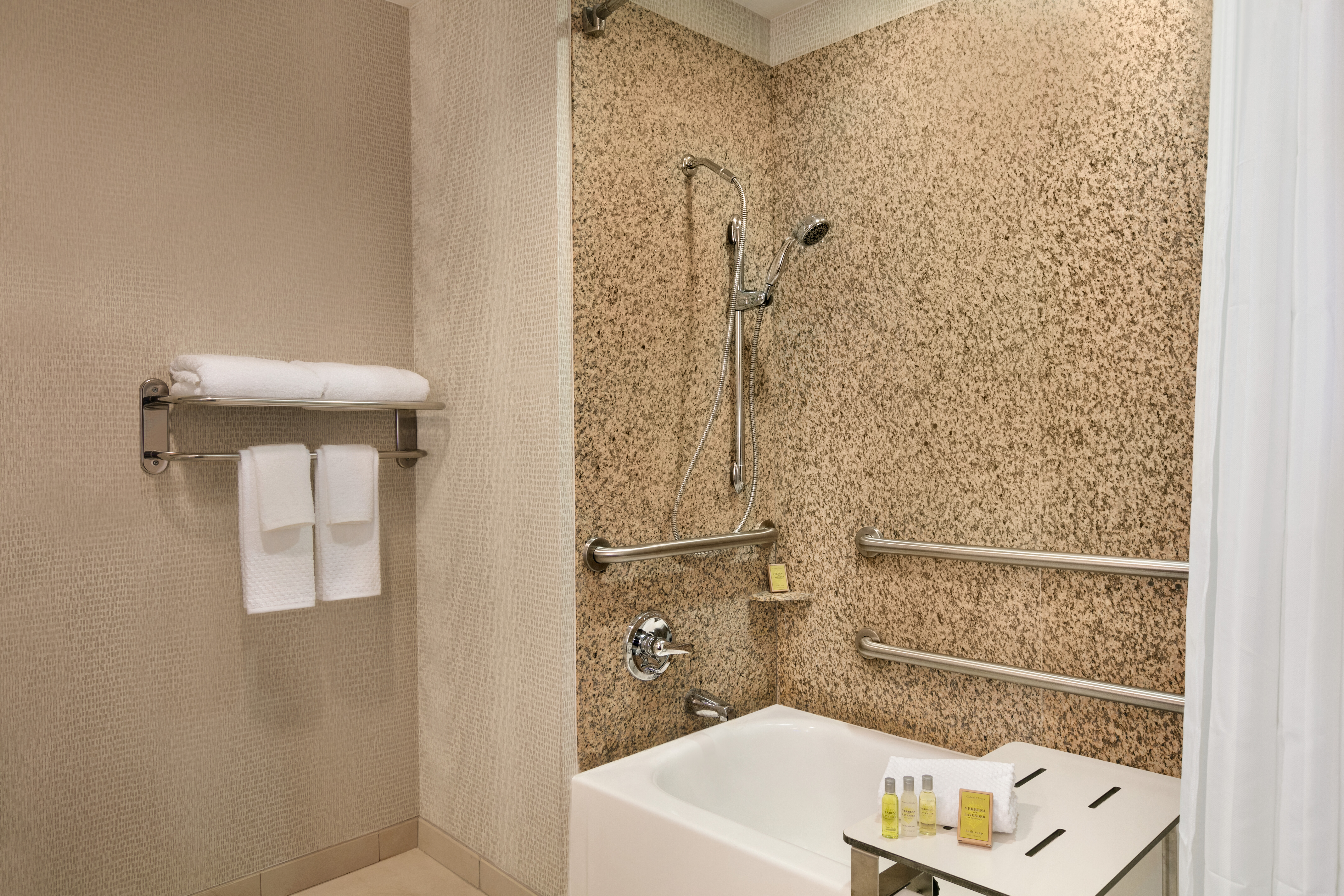 Junior Suite Accessible