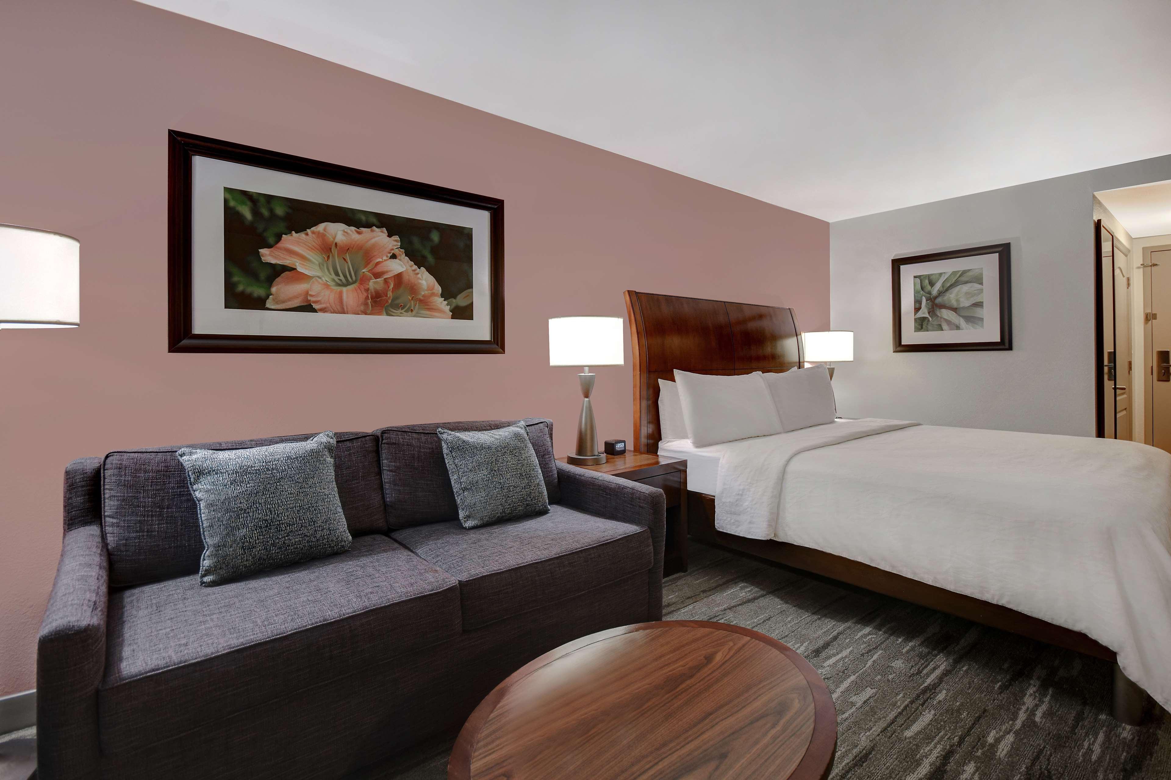 Double Deluxe King Bed