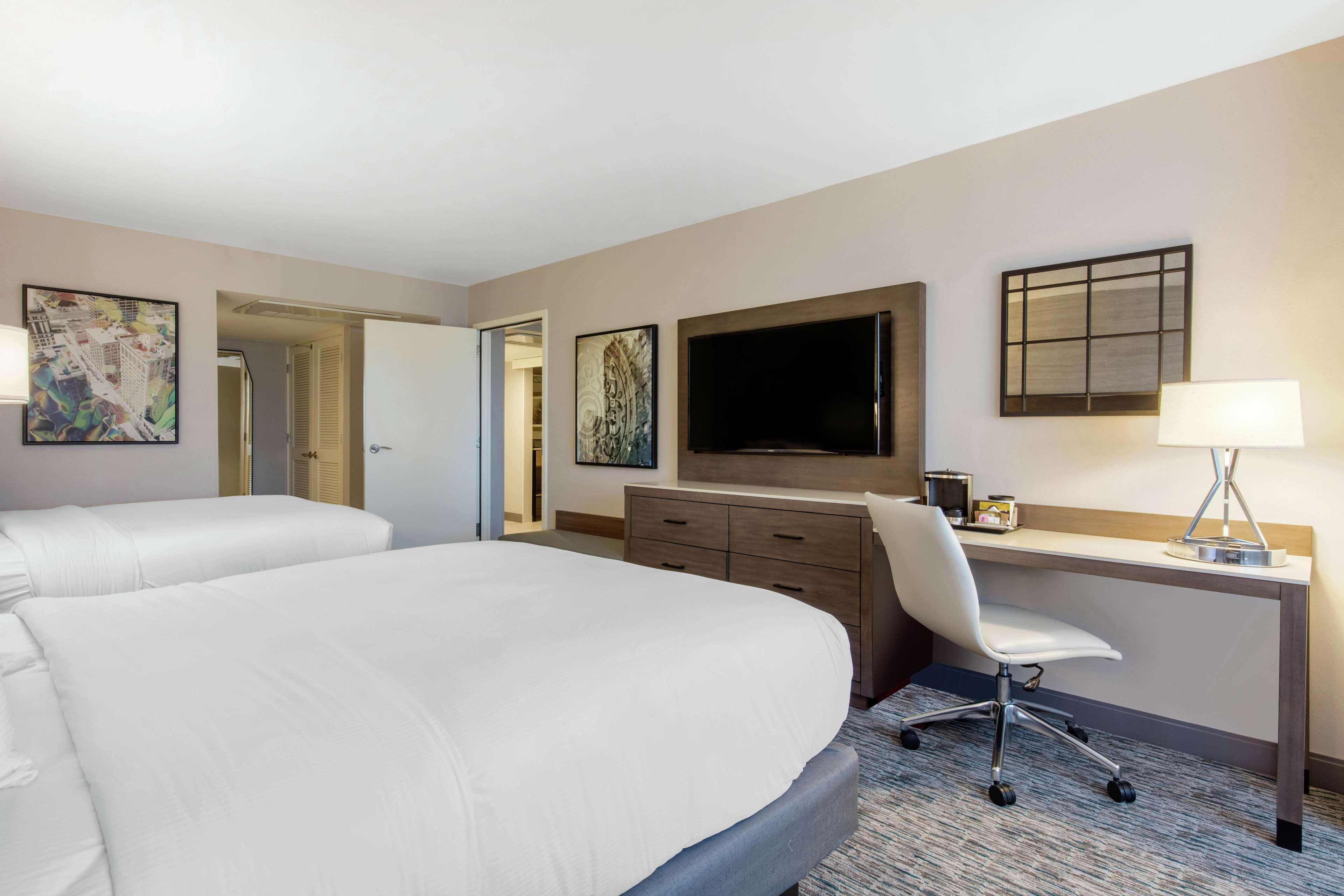 Suite Two Queen Beds