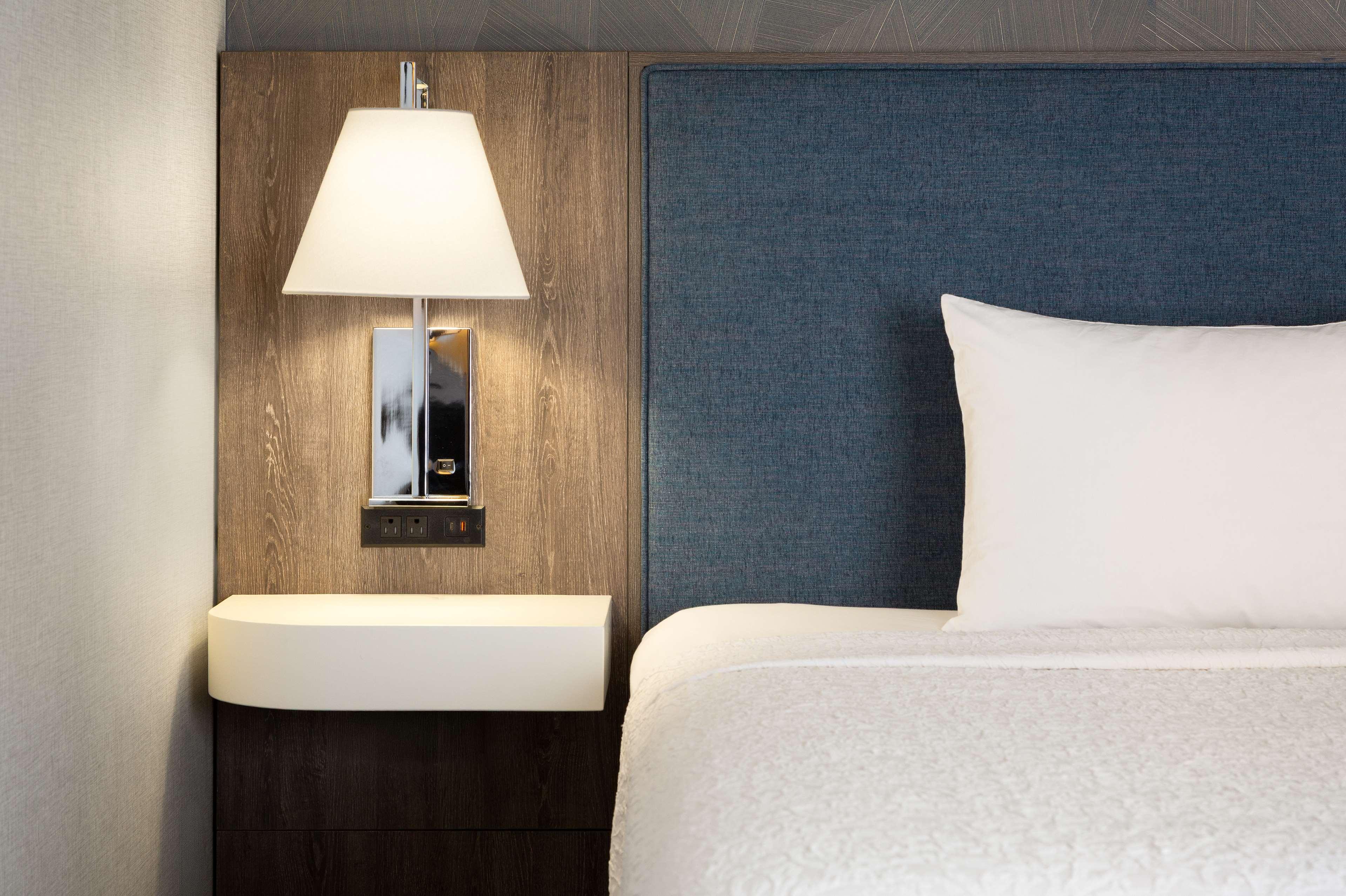 Double King Bed Non Smoking