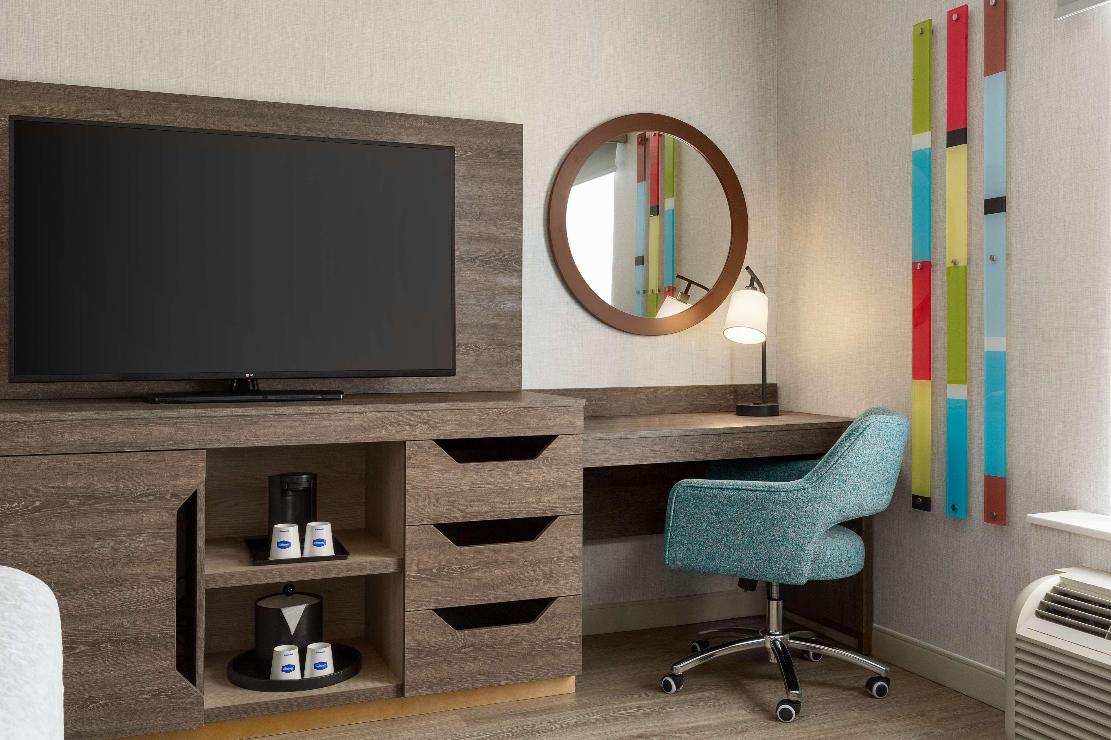 Double King Bed Non Smoking