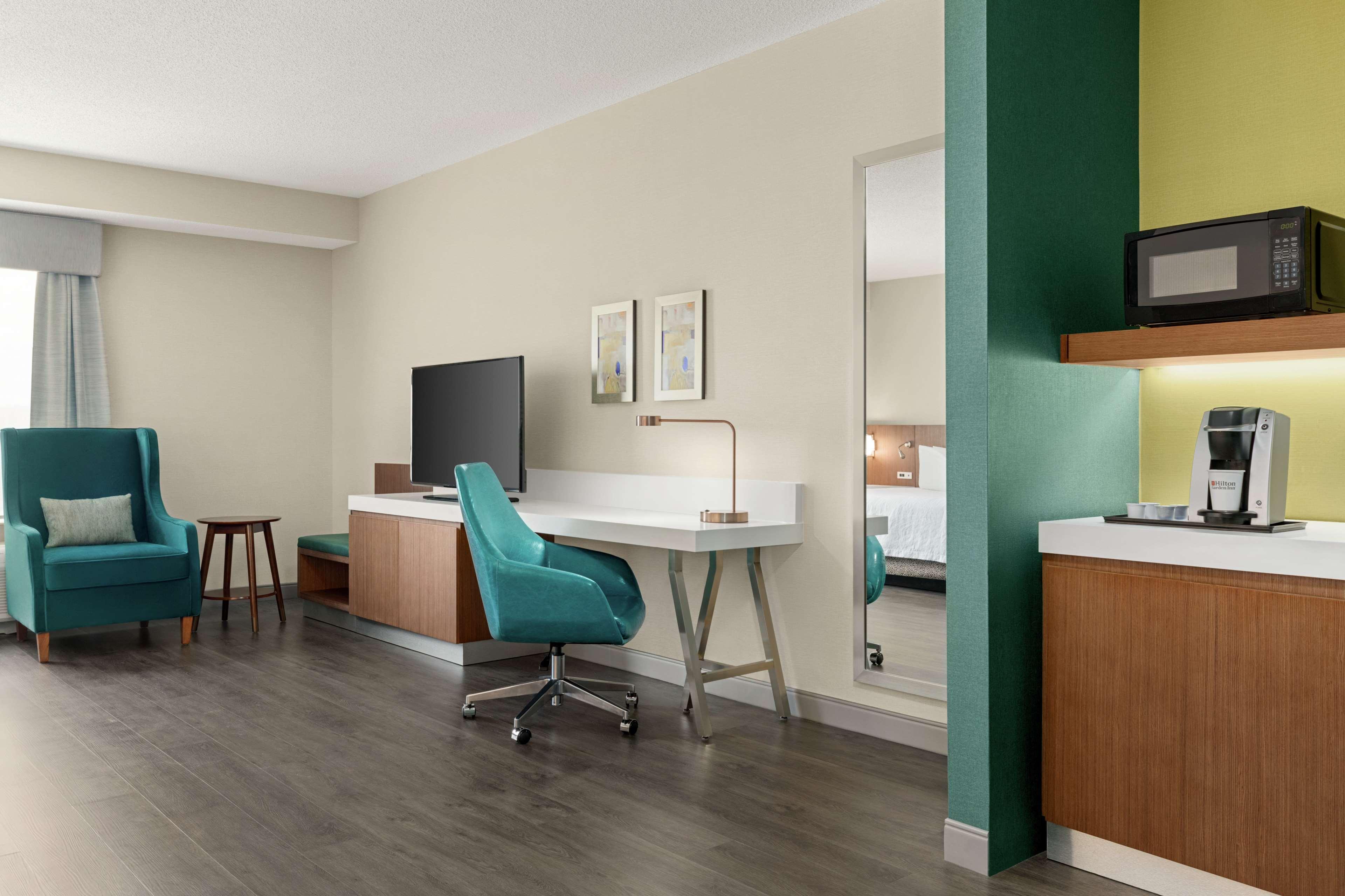 Double King Bed One Bedroom 