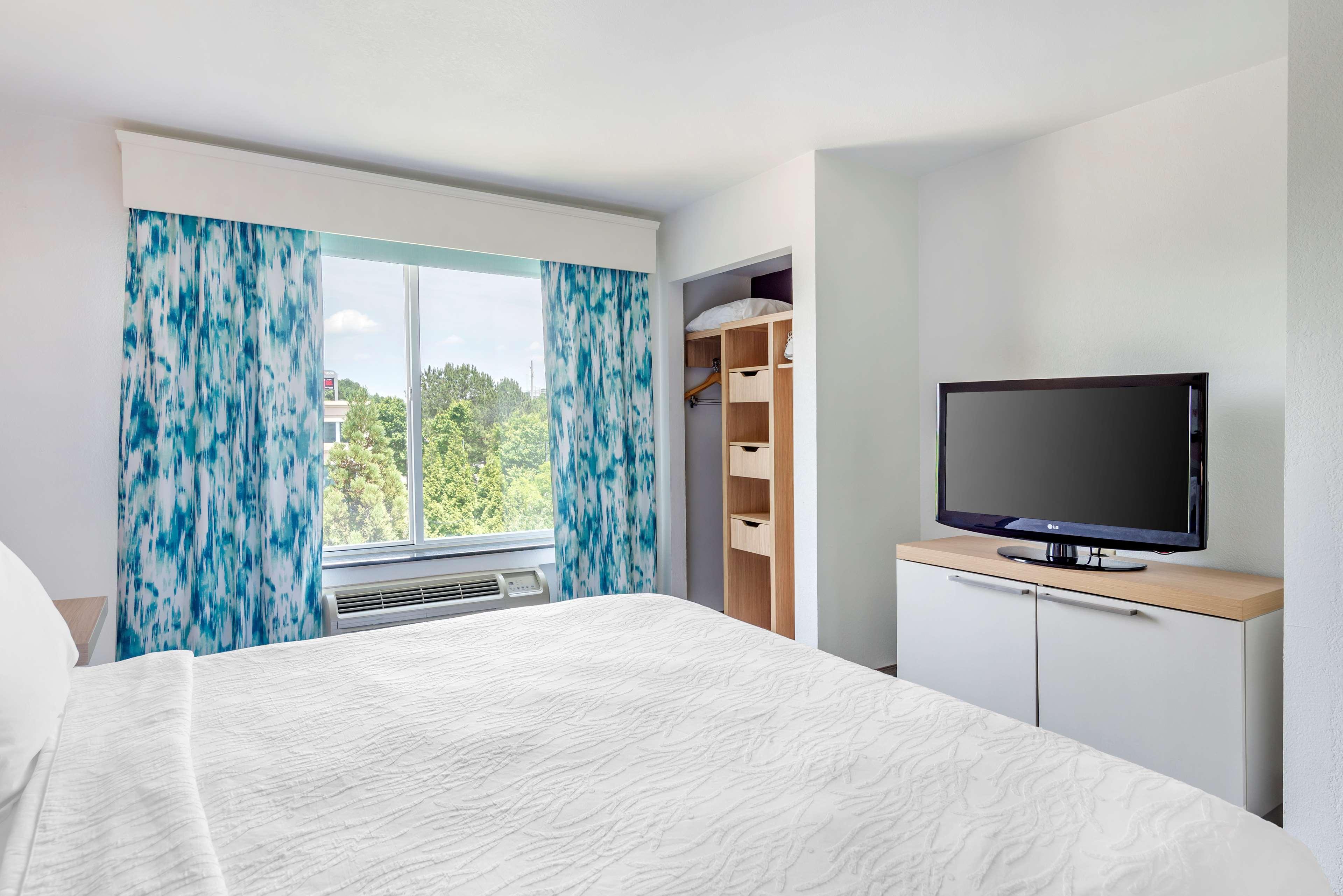 Double Deluxe King Bed