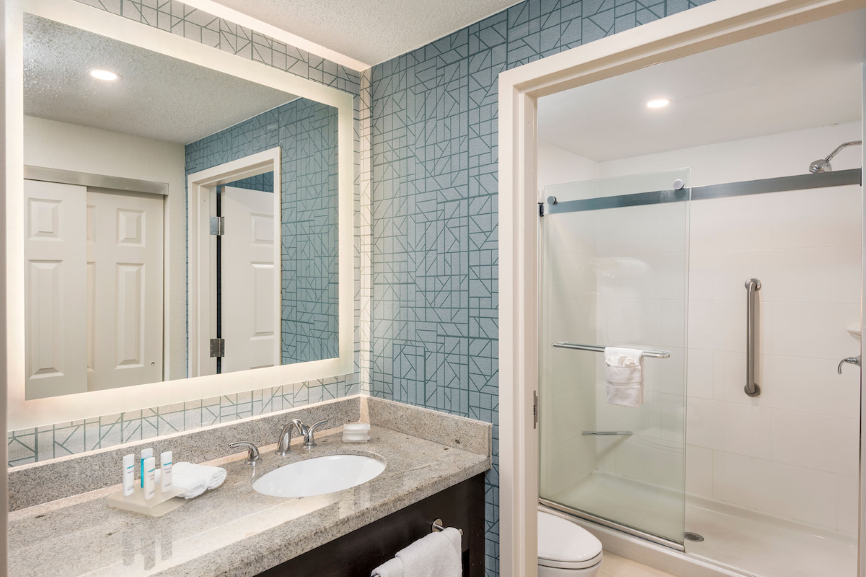 Suite Two Bedrooms Two Bathrooms