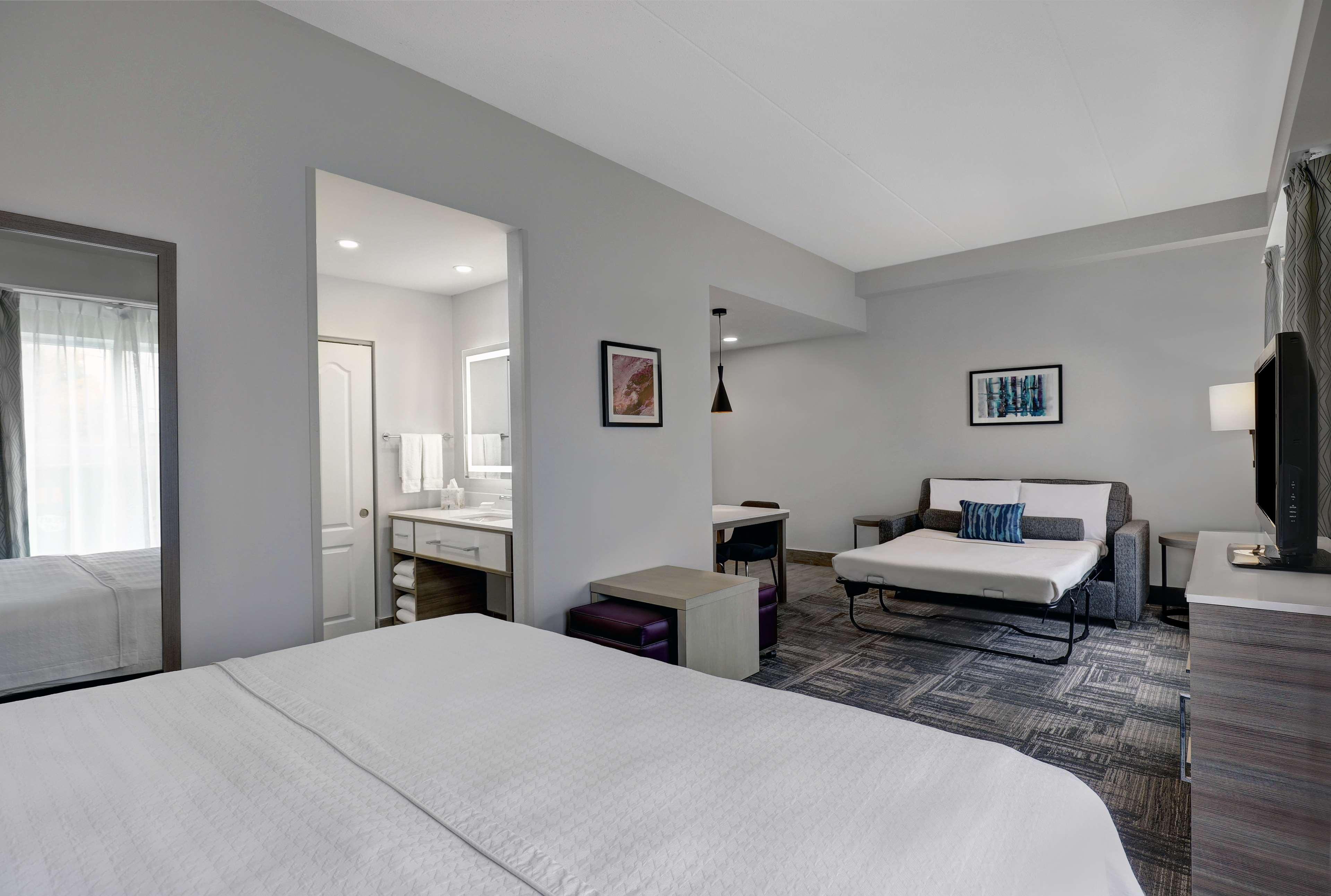 Studio King Bed Non Smoking