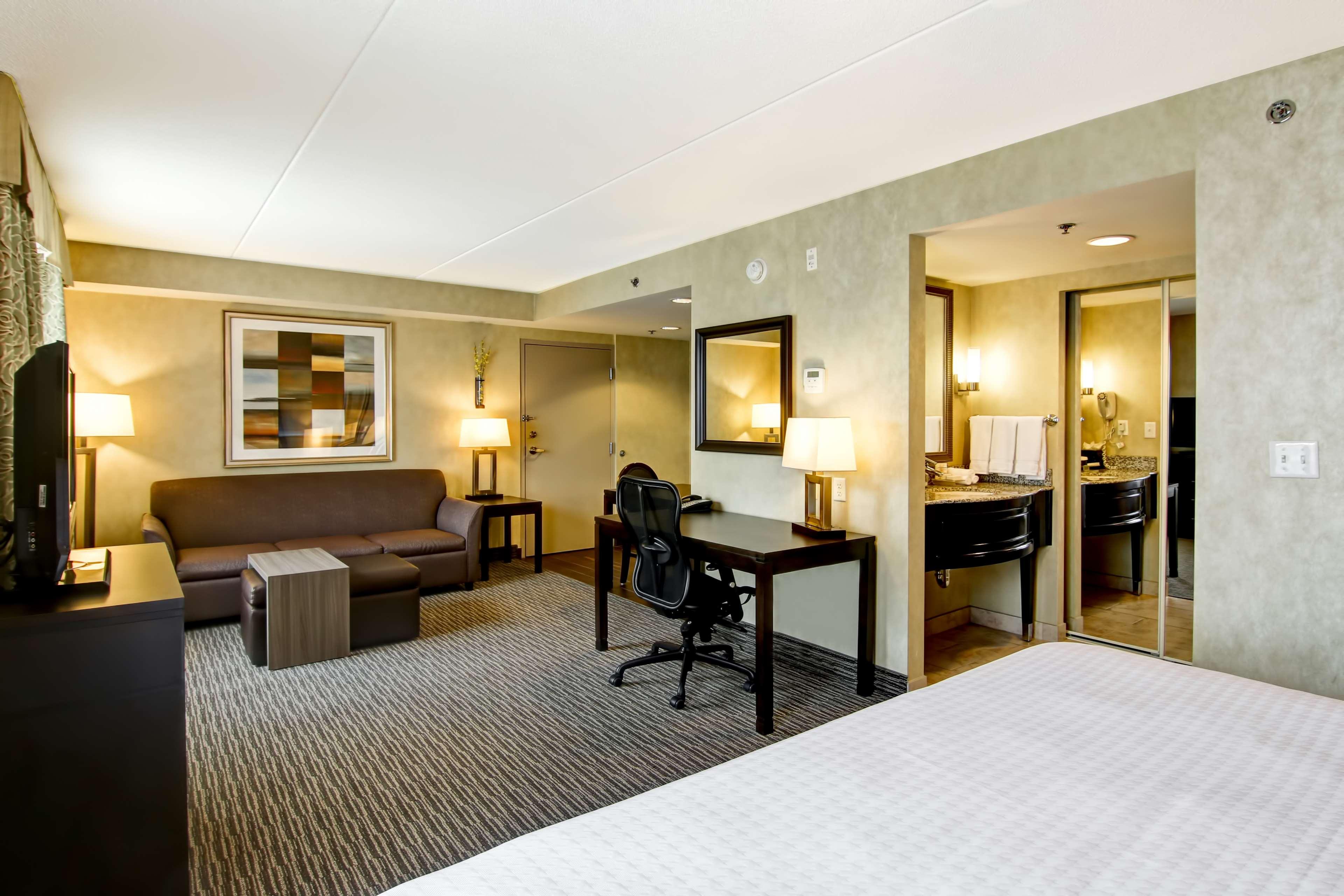 Studio King Size Bed