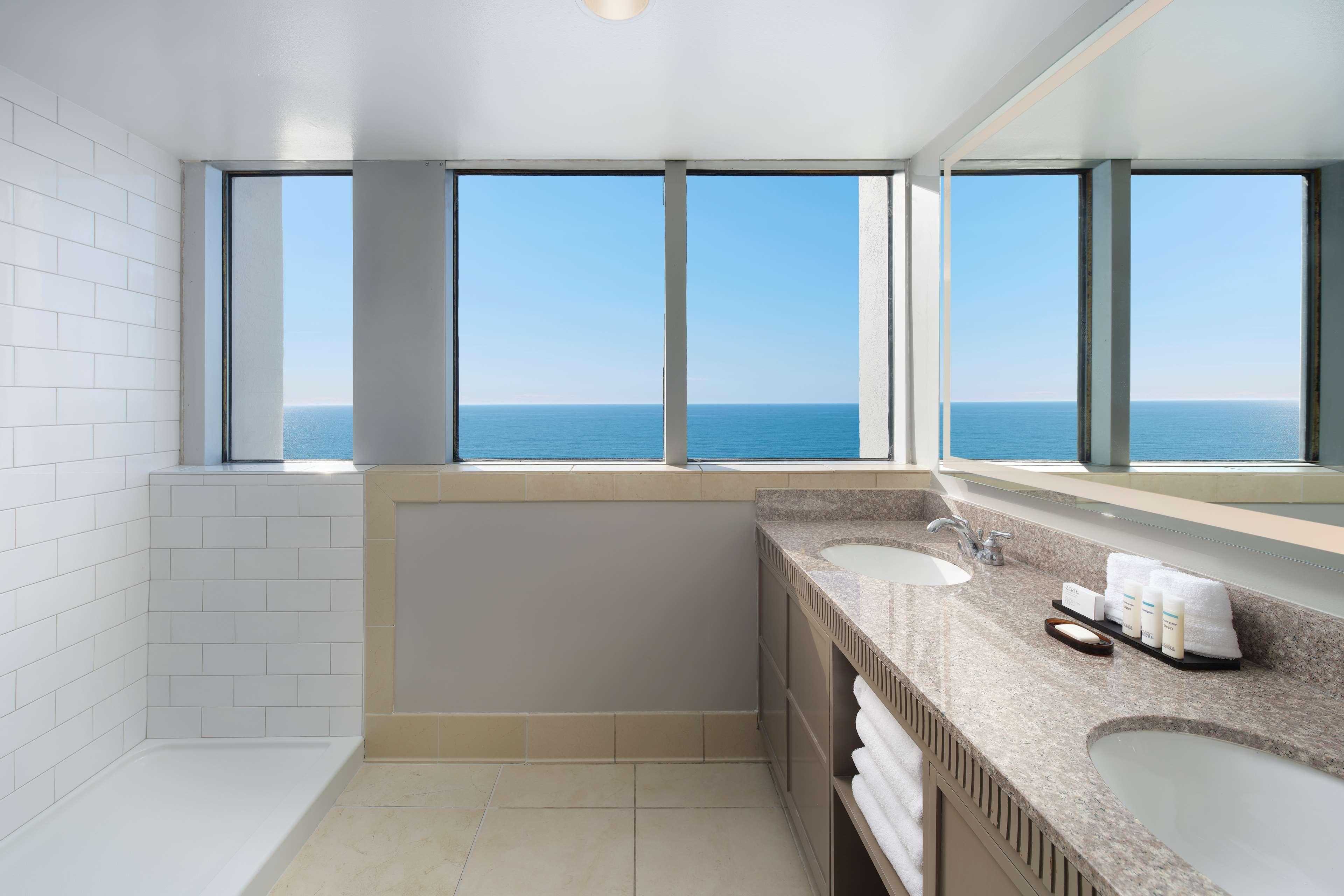 Suite Deluxe Ocean Front