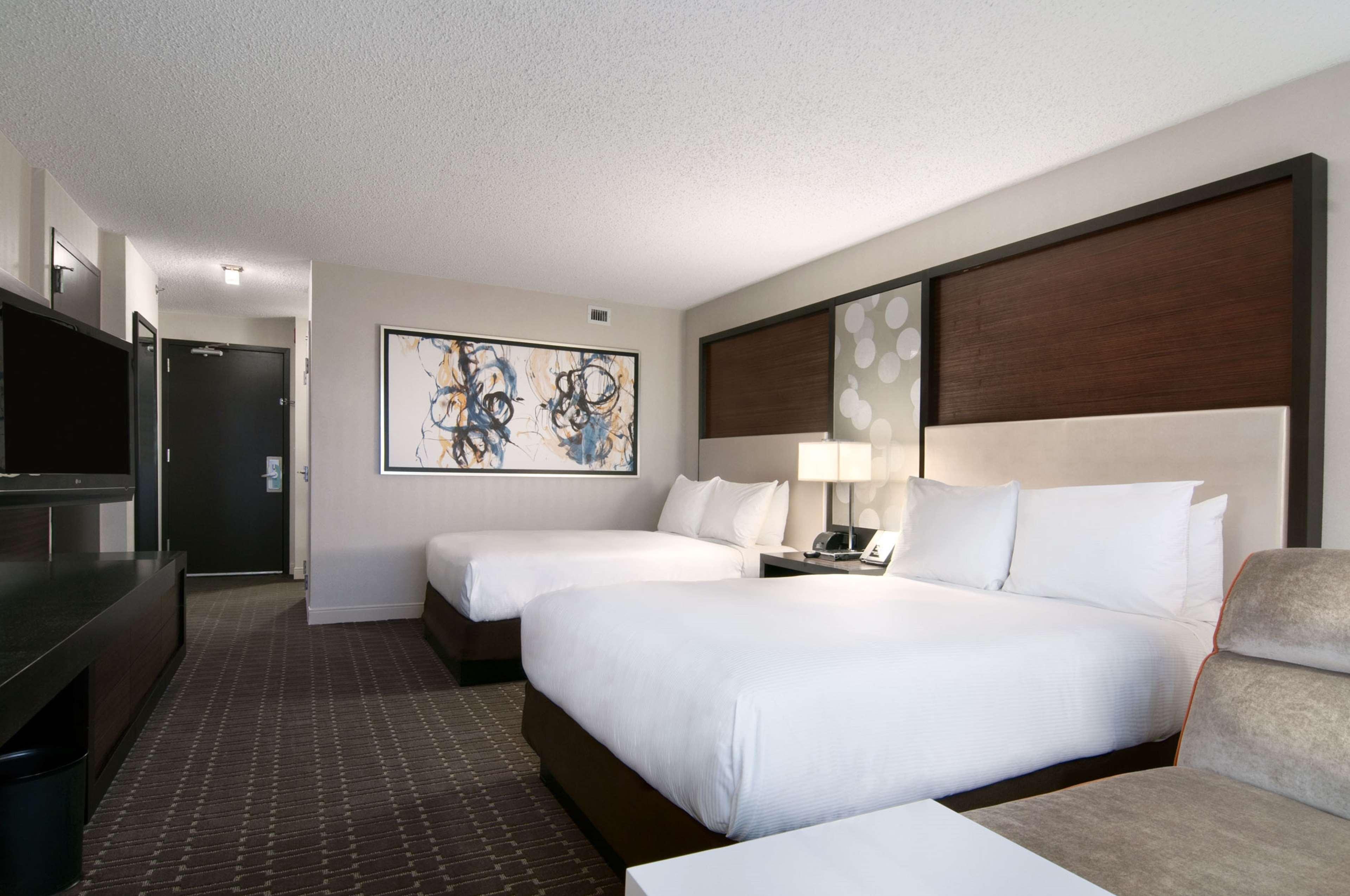 Junior Suite Accessible King Size Bed