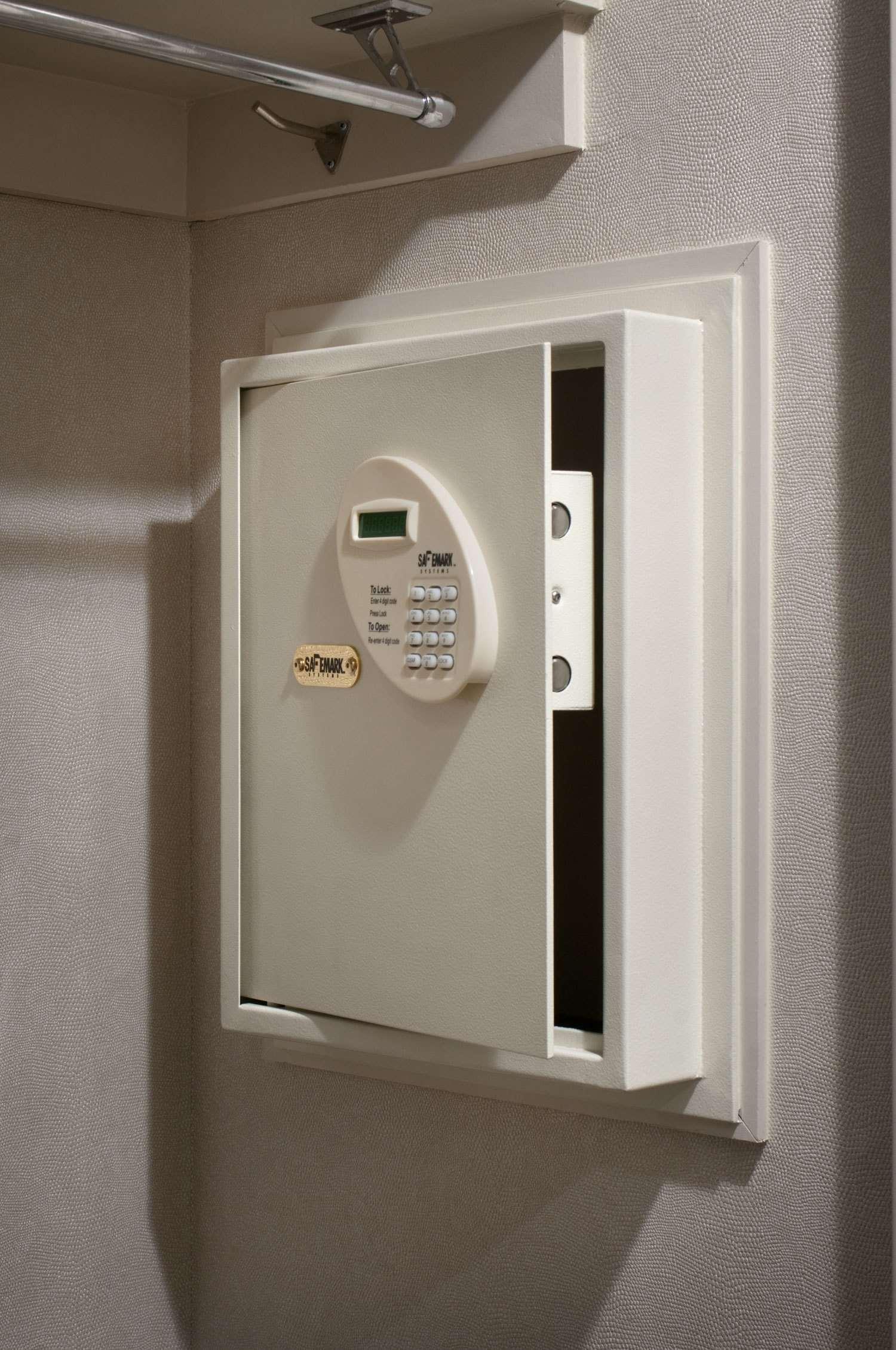 Junior Suite Accessible