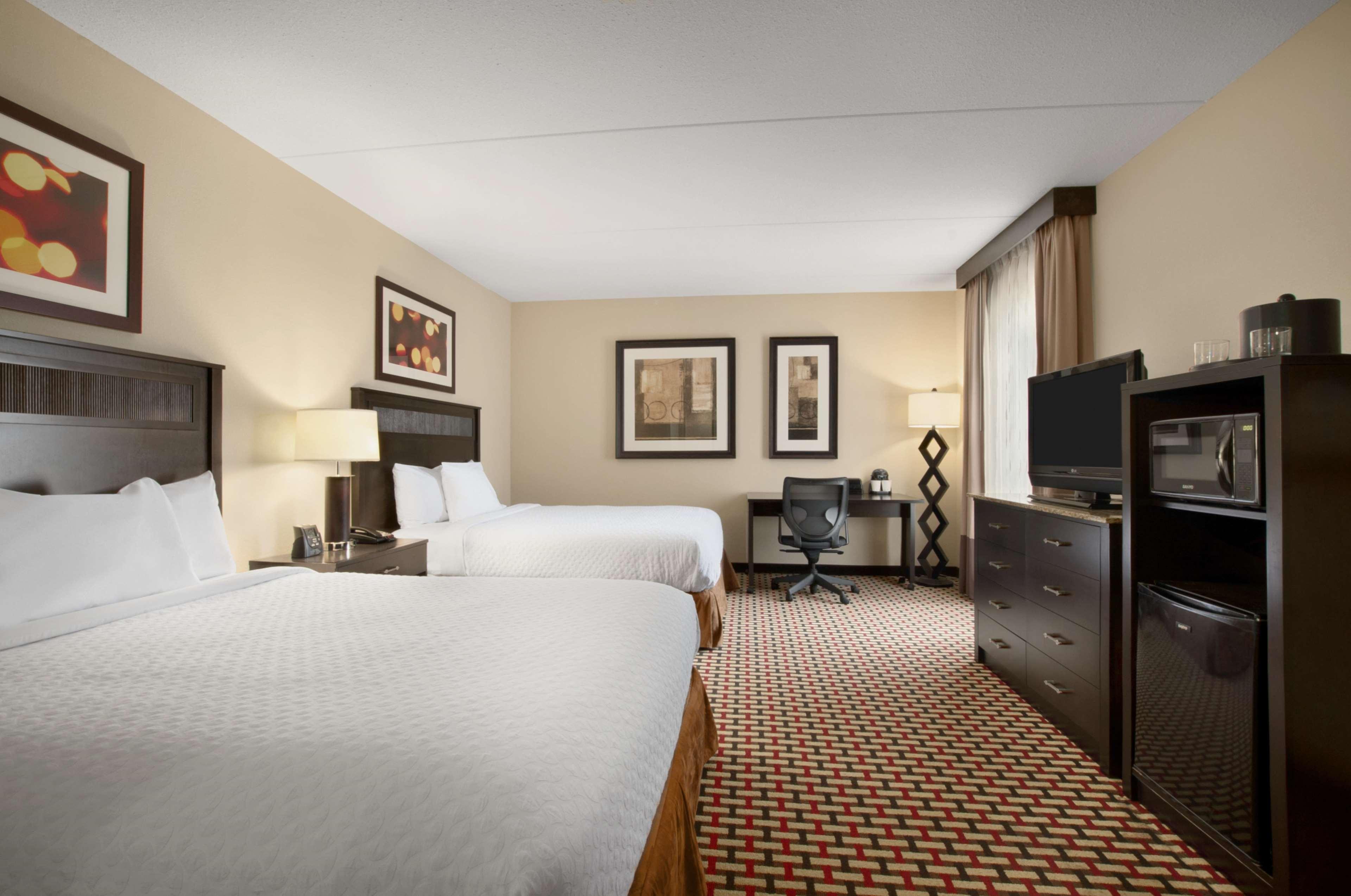 Suite Two Queen Beds